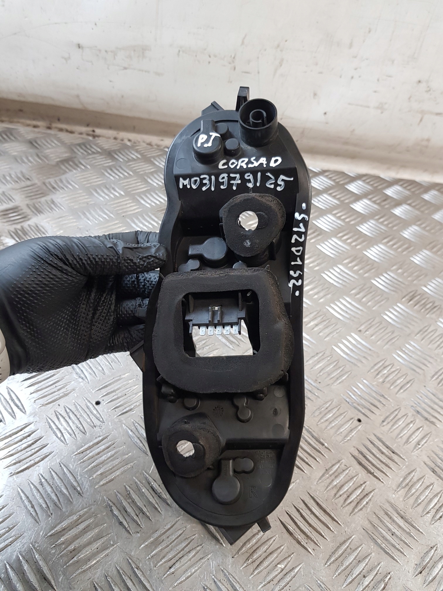 light housing right rear part 89037852 OPEL CORSA D 07R