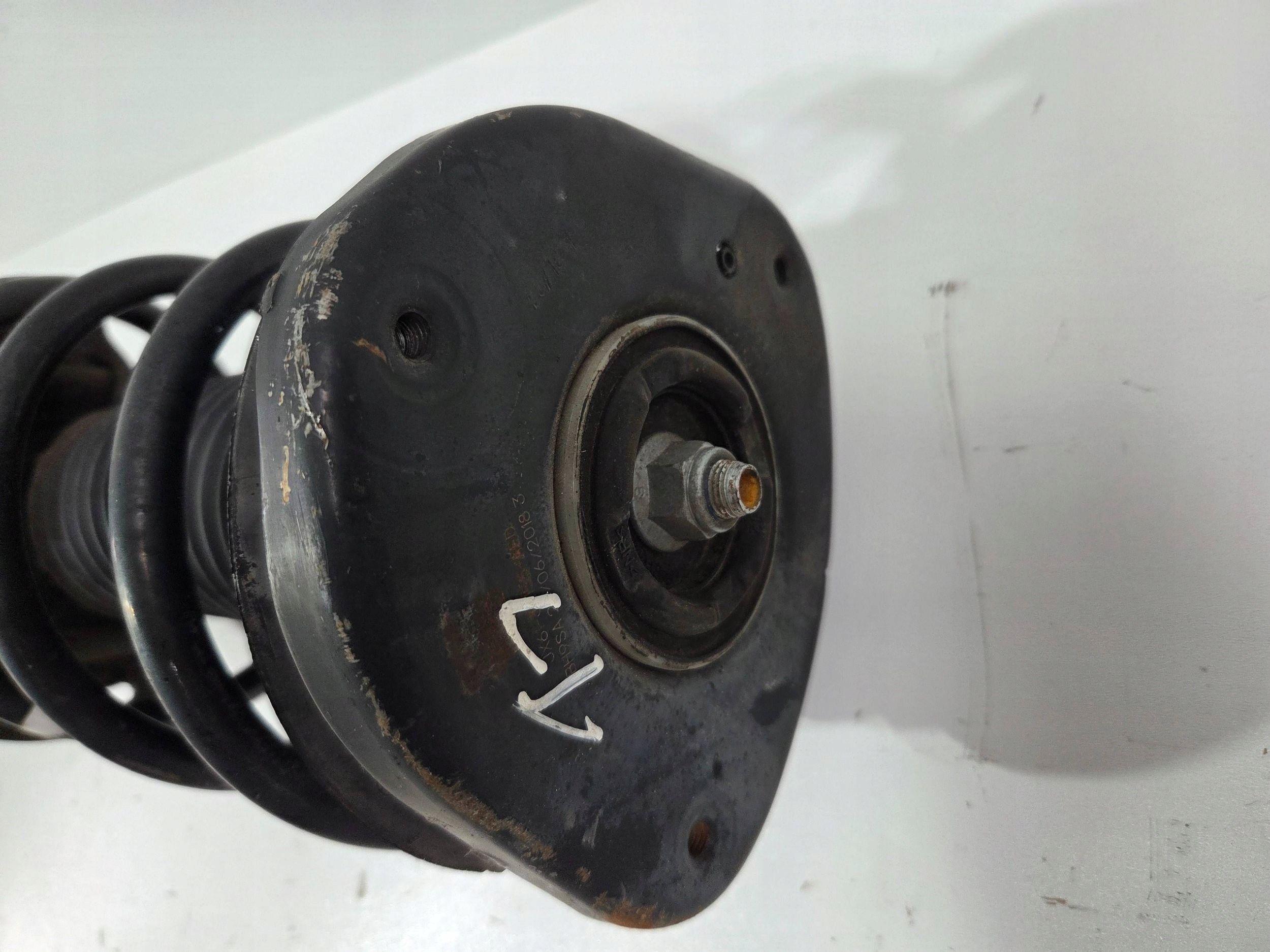 Ford Focus MK4 shock absorber front right JX6118045EKF (f631)