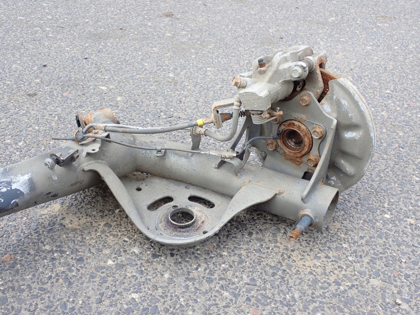 BELKA OŚ ZAWIESZENIA TYŁ TYLNA TAECZ 2XZACISK SUZUKI 4X4 SUZUKI SX4 S-CROSS Typ samochodu Samochody osobowe