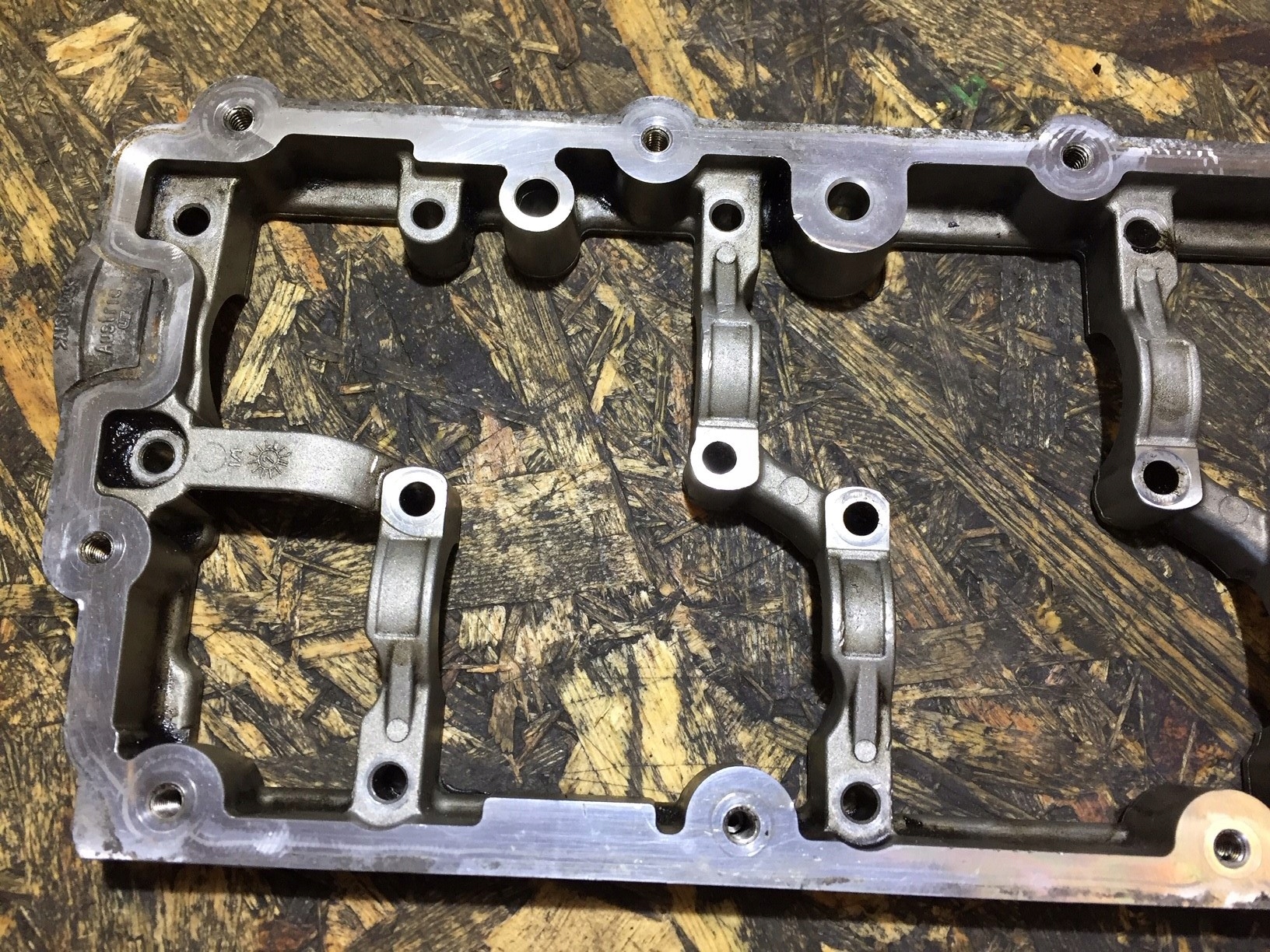 AUDI Q7 4L 4.2 TDI BTR Support plaque WALKOW 057285F