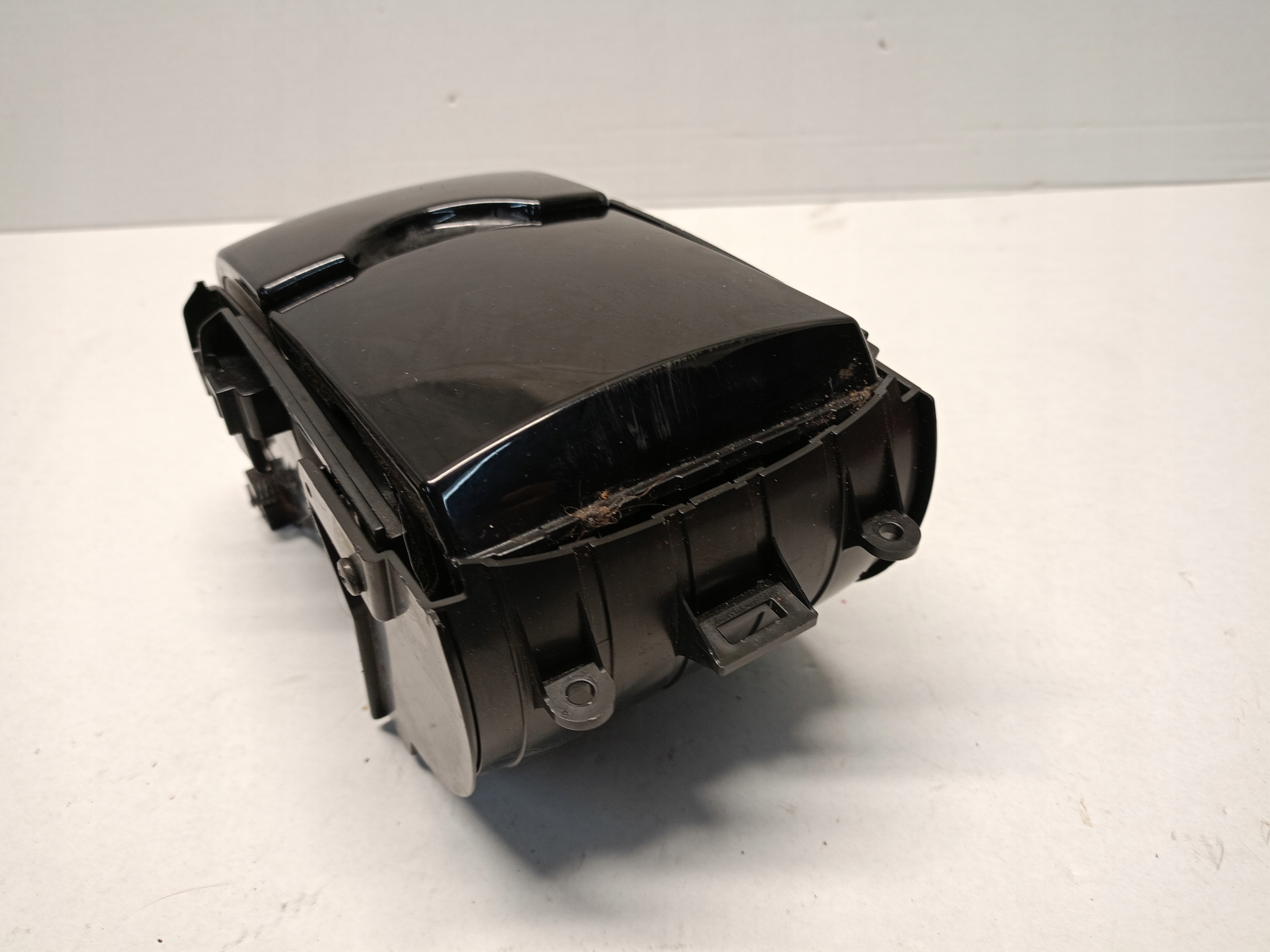 Держатель на TOYOTA PRIUS II 1A8C1-009G