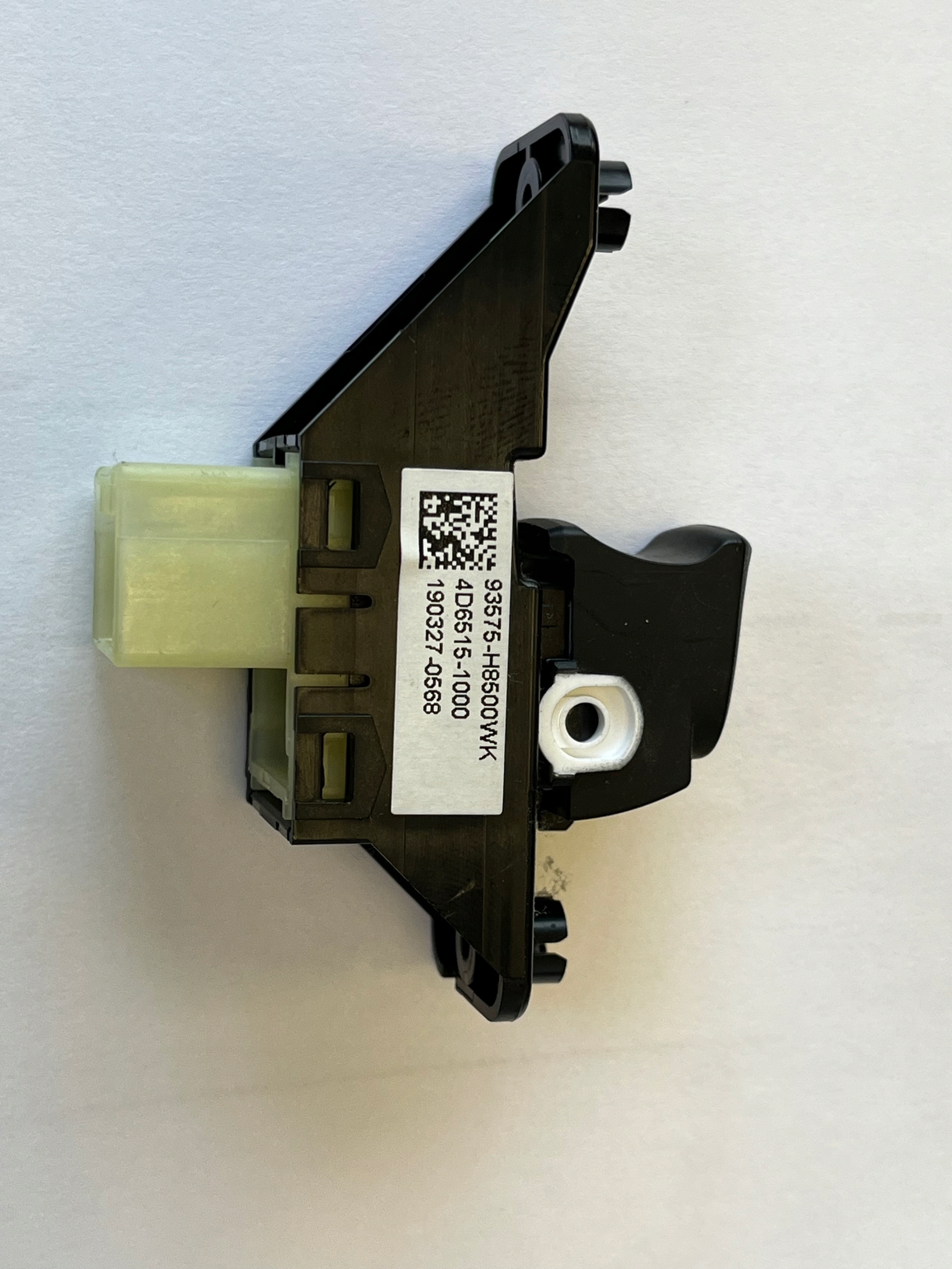 KIA RIO IV switch button windows 93575-H8500 2017