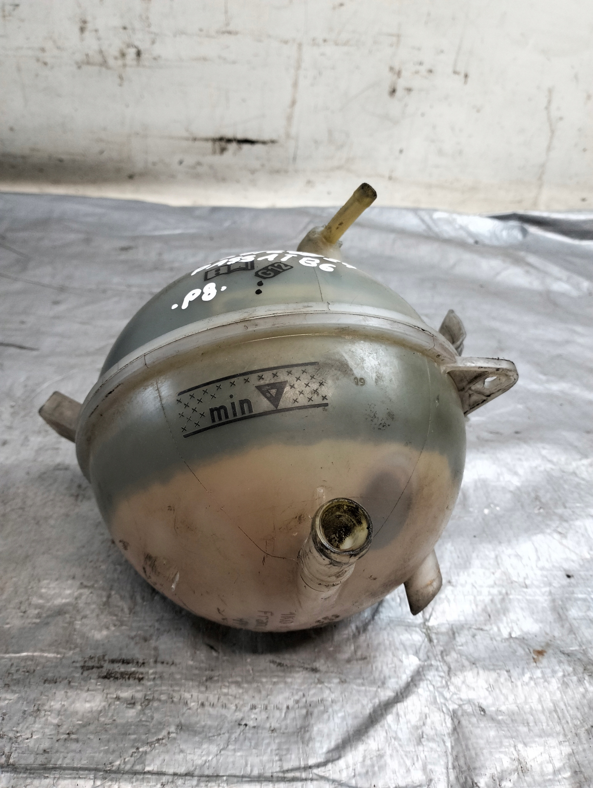 water tank VW PASSAT B6 2.0 TDI 1K0121407A sensor + cup