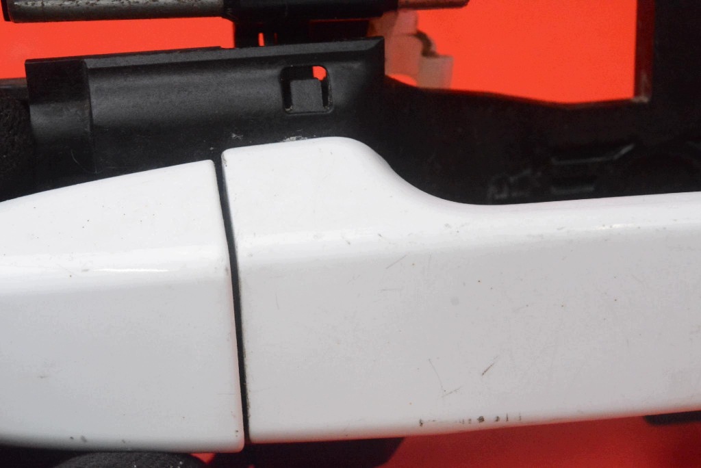 handle right front front BIALA 242860 TOYOTA YARIS 3 III 5D LIFT 17-20