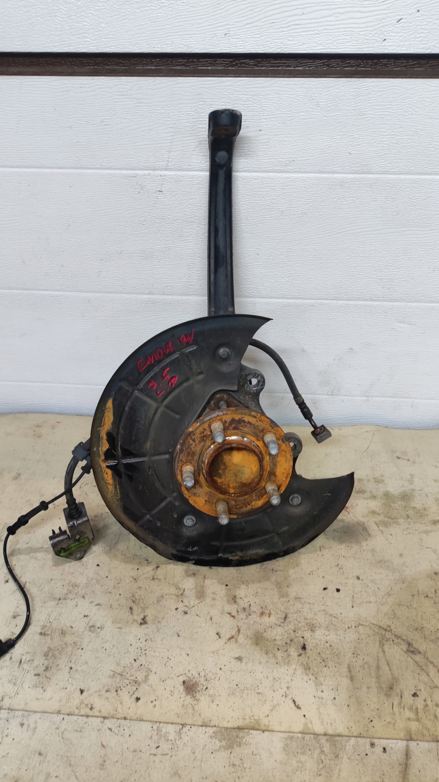 05168403AE - DODGE CHARGER 15-КРОССОВЕР СТУПИЦА ЛЕВАЯ 3.6