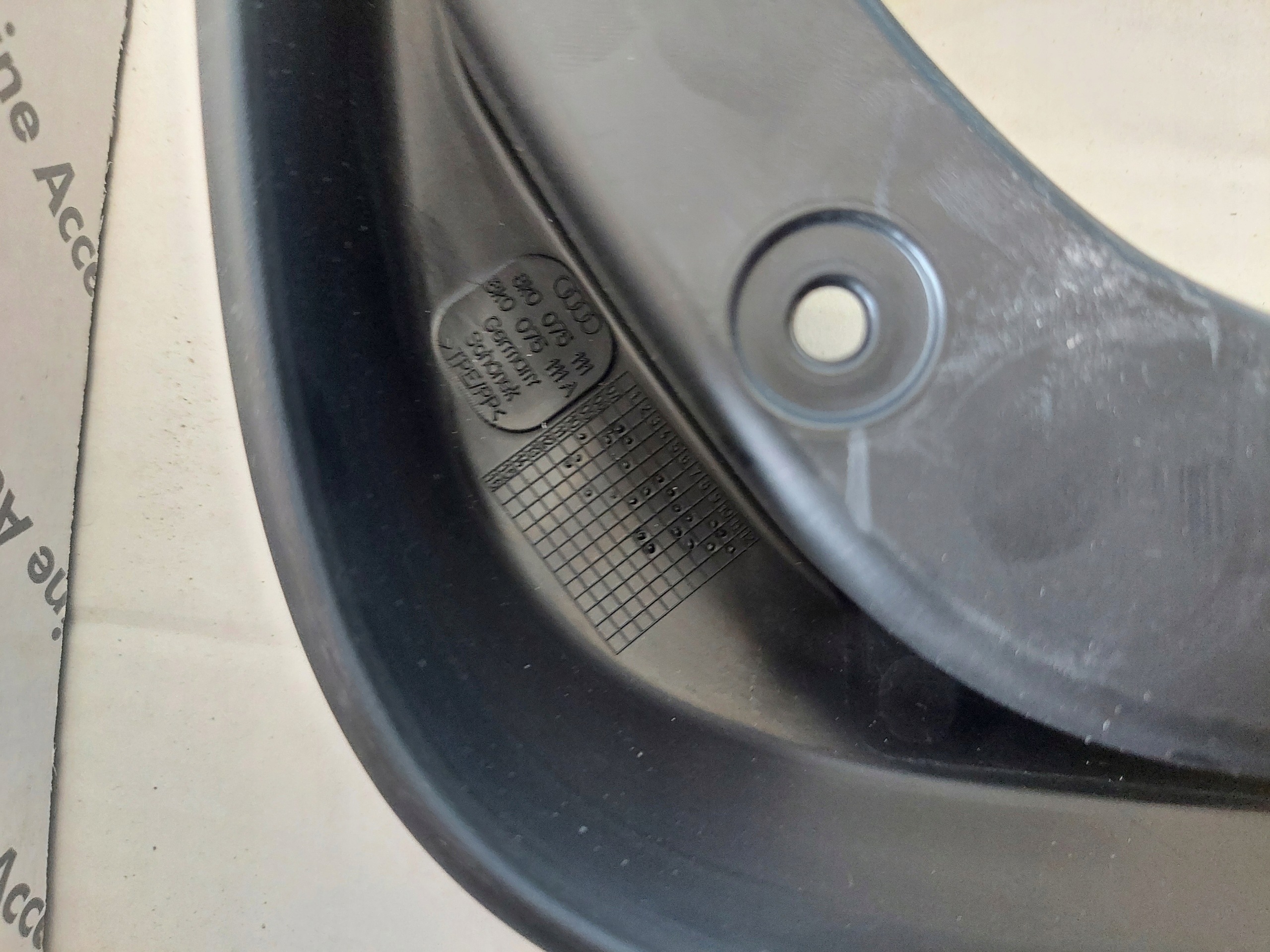 paraspruzzo anteriore AUDI A1 8X 8X0075111
