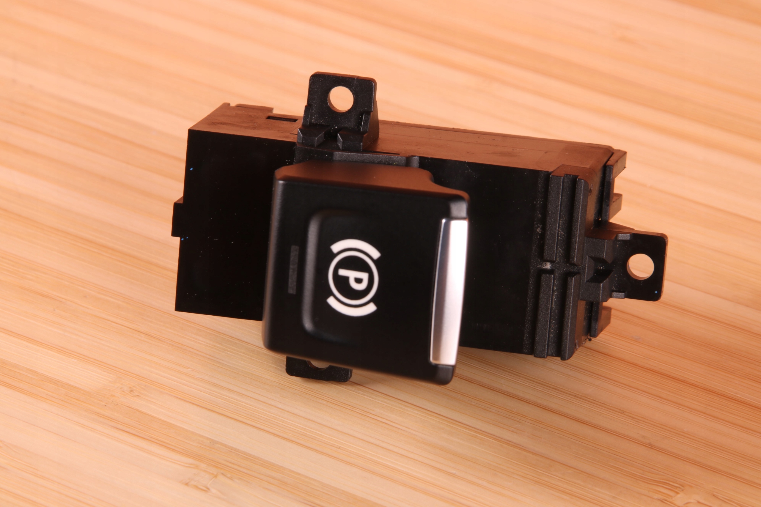 BMW i8 I12 i8 I15 button switch brakes POSTOJOWEGO 6822522