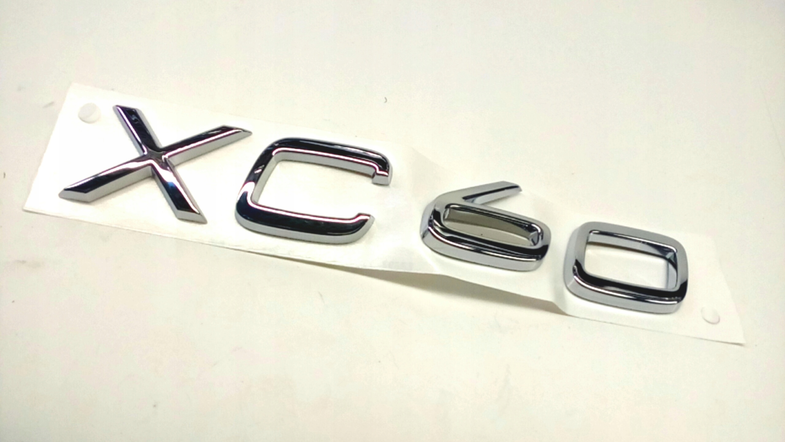 Volvo XC60 emblém na zadnú klapku 32440063 Oe