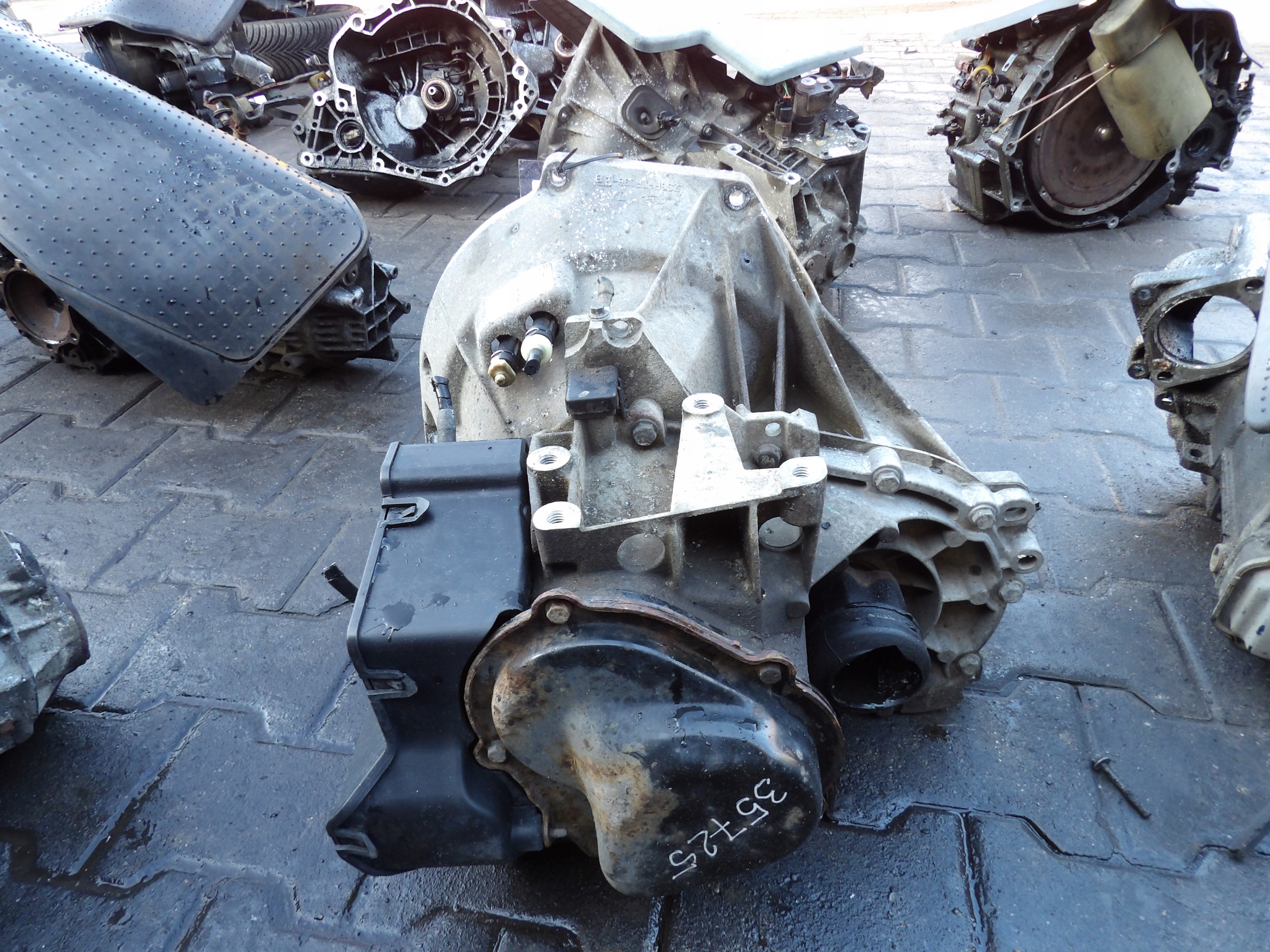 Ford Fiesta MK5 1,3B 52KW 71KM getriebe 2SR7002MB