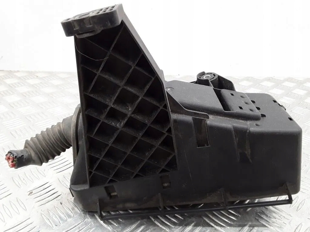 volvo XC90 2.4 блок предохранителей