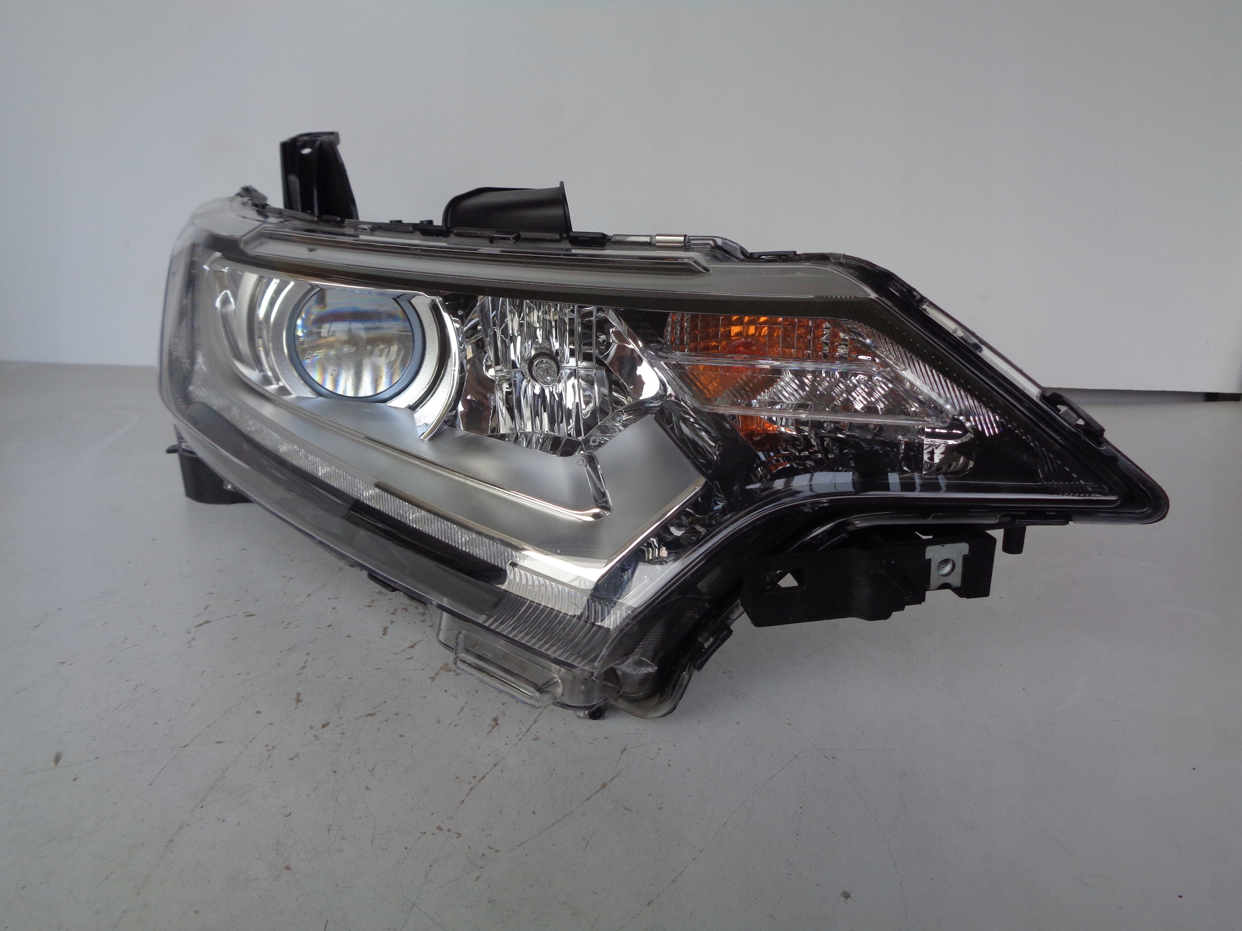 light right REFLEKTOR MITSUBISHI OUTLANDER III 15- LIFT LED
