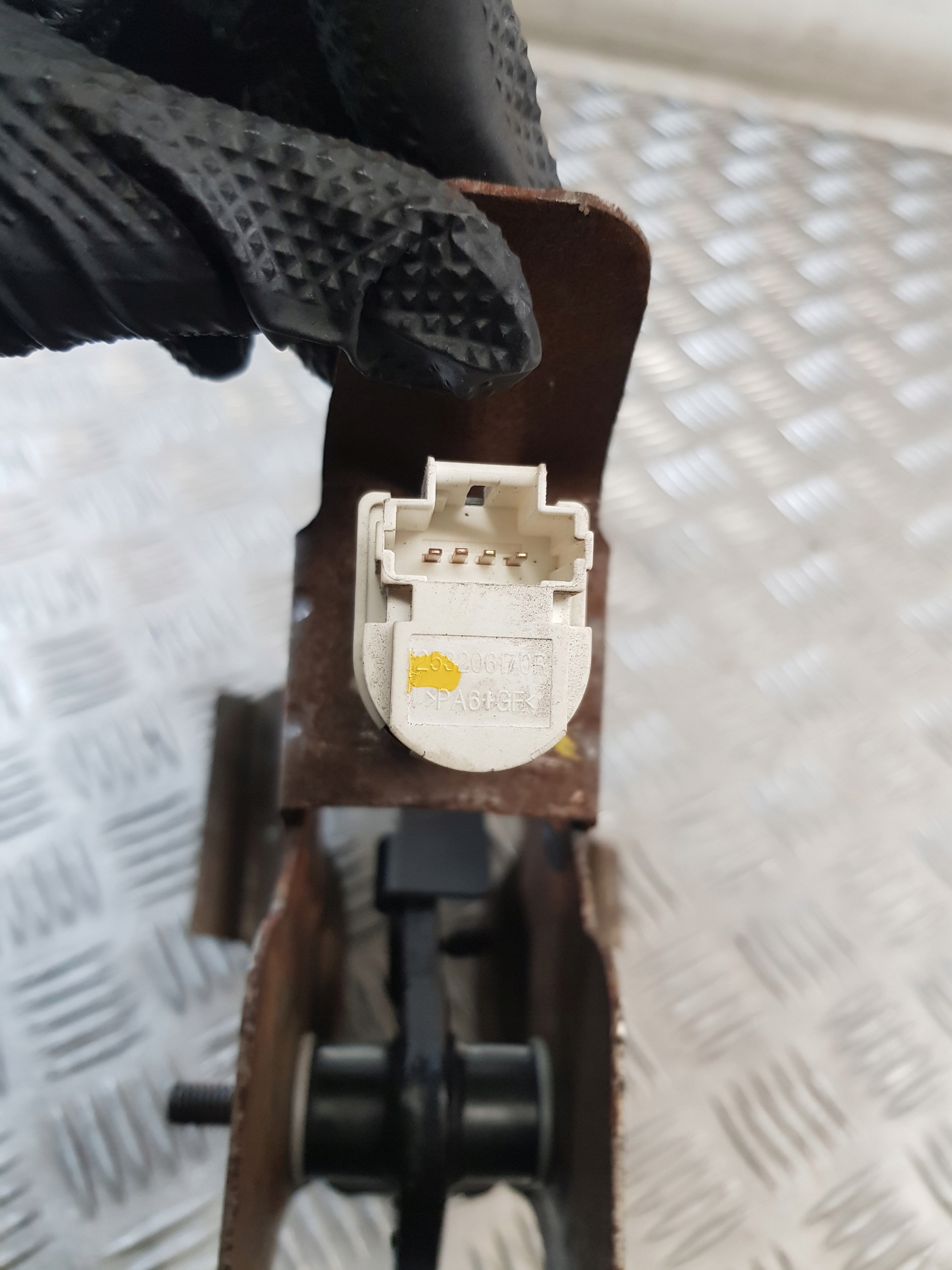PEDAL Bremse 465016578R DACIA DOKKER 1.6B 18R