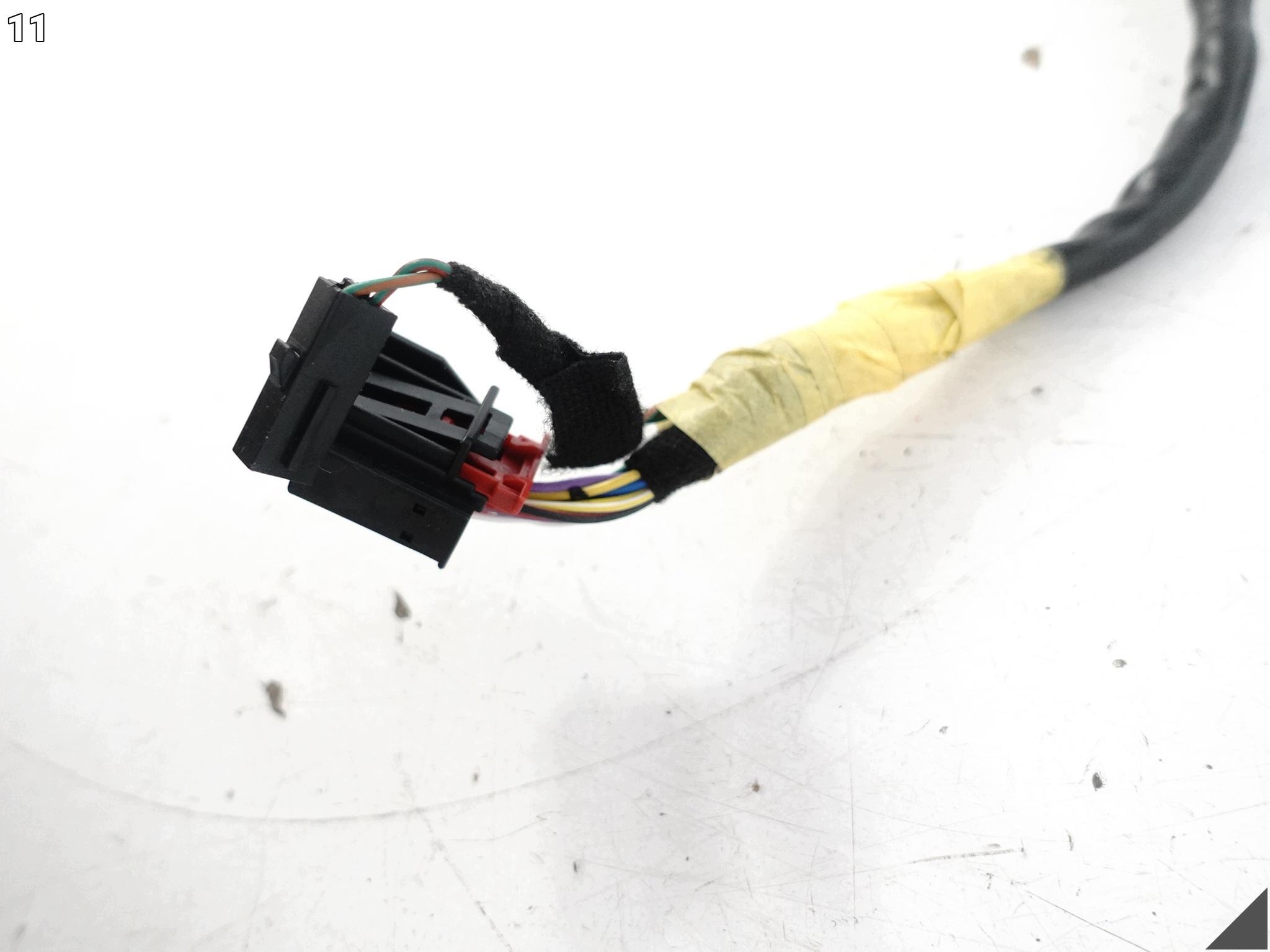 VW TOURAN II 2 5TB 15- mirror right indicator support 13+2=15 PIN EU