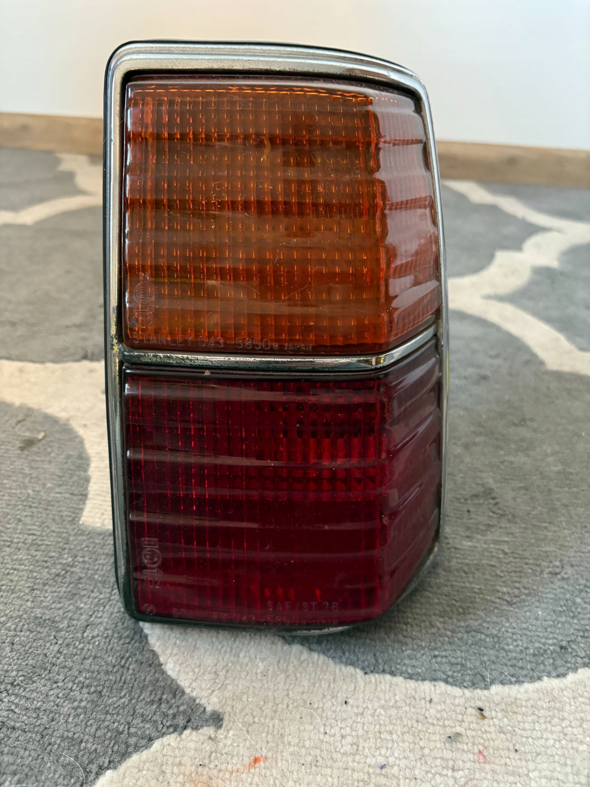 Honda CIVIC 1972 левый задние фонари