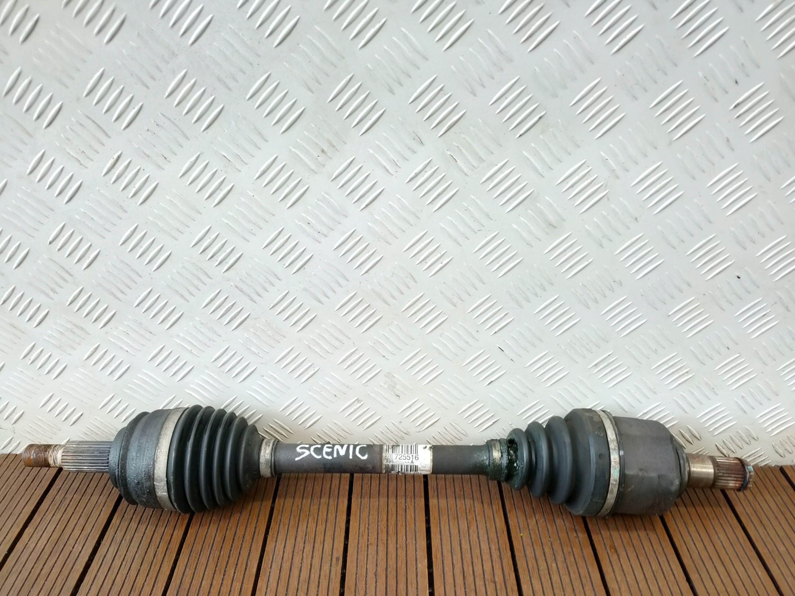 RENAULT SCENIC III 09-16 2.0 DCI semi-axis left short. 8200725516 OE