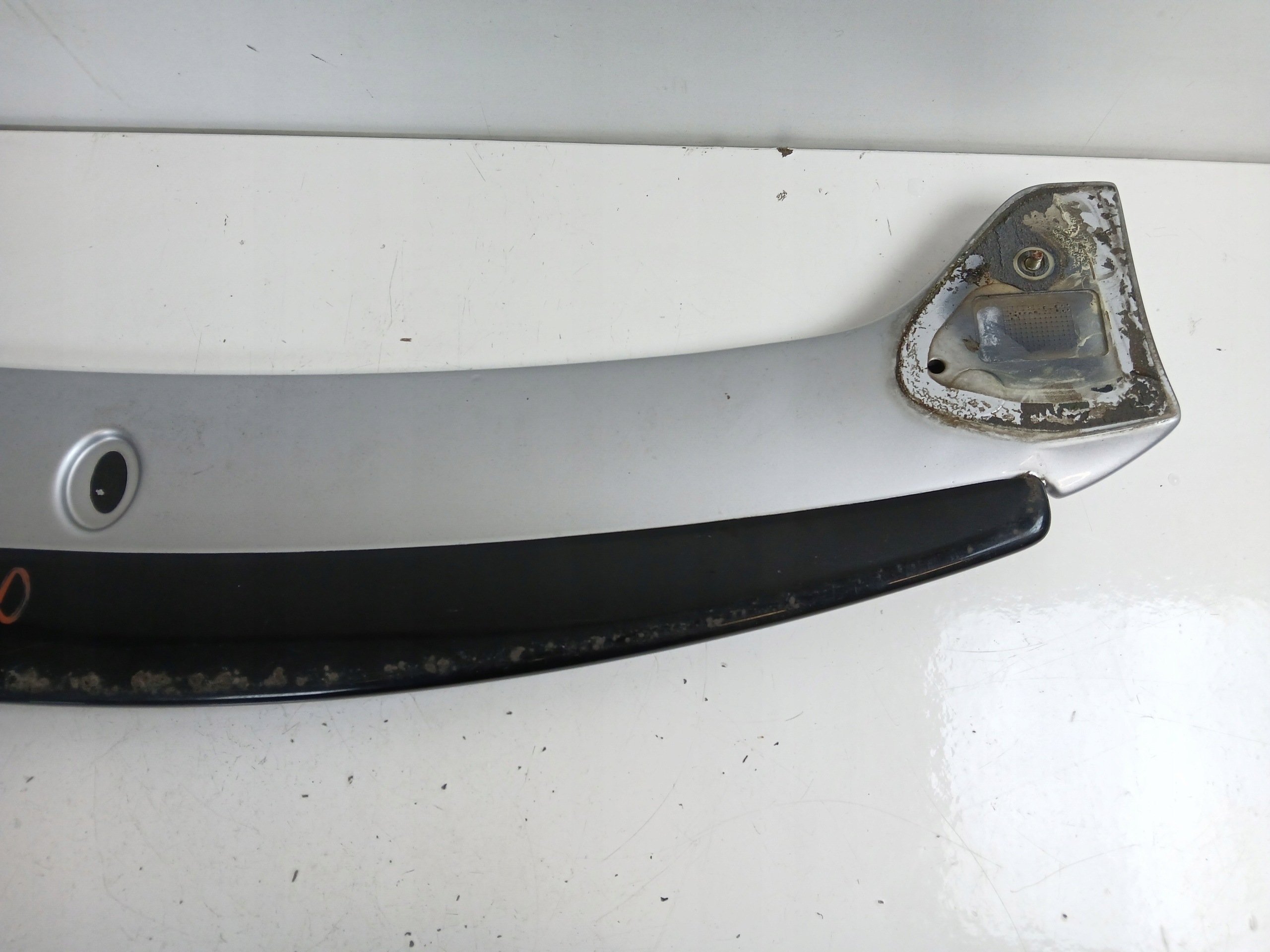 VOLVO V40 and LOTKA bonnet boot
