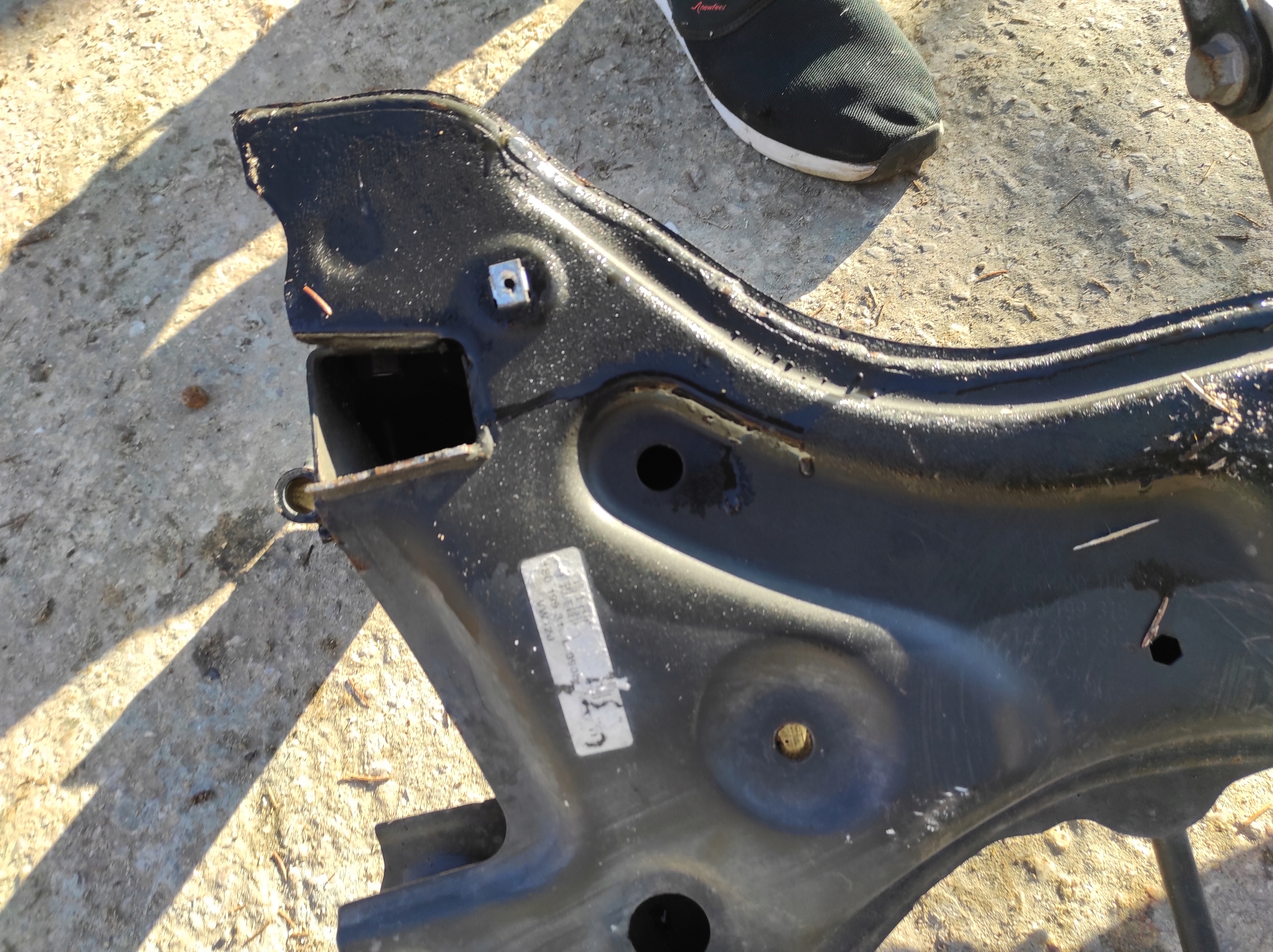 axle beam subframe VOLSKWAGEN UP 1S0199315