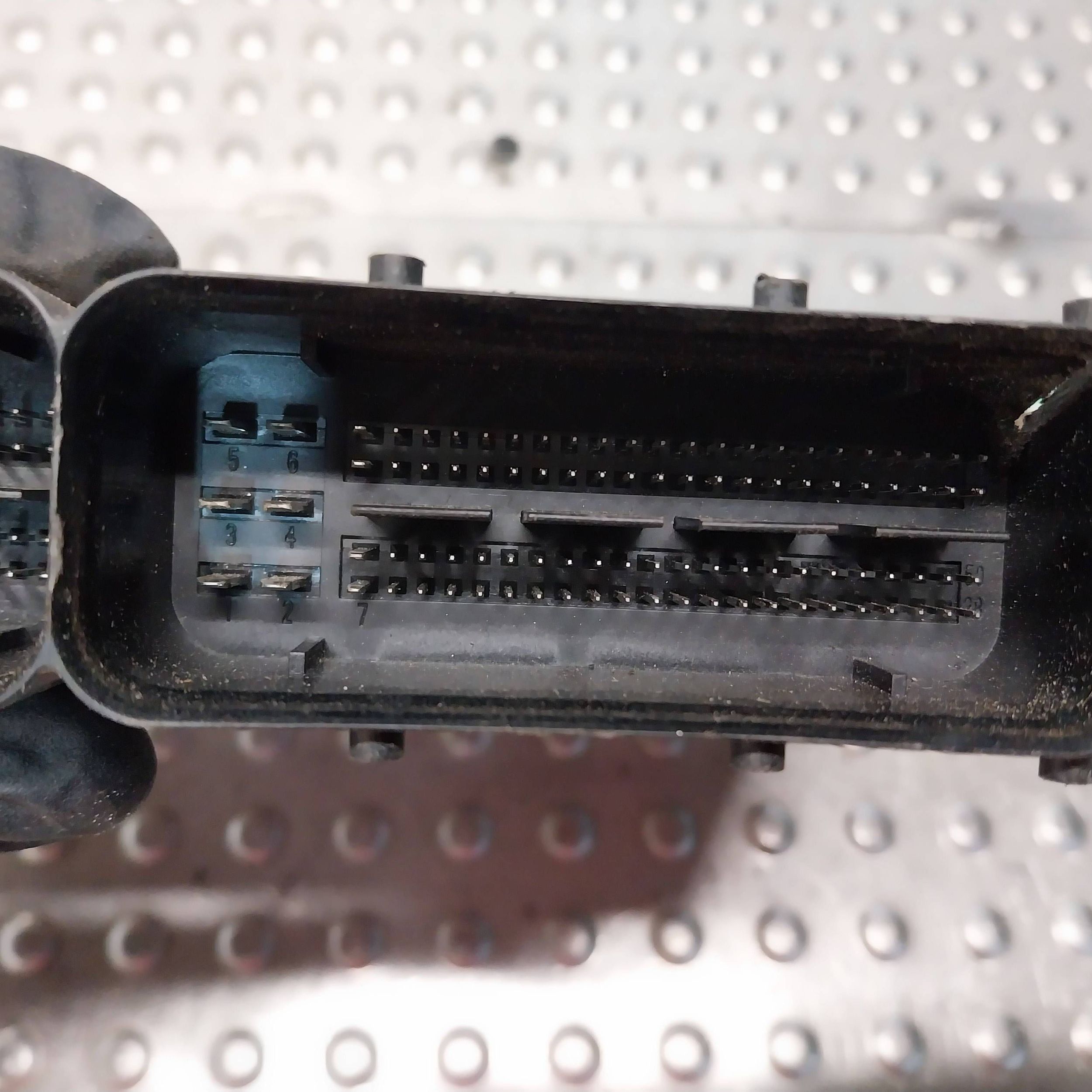 computer control unit of the engine 03P906021AG VW POLO V 6R 1.2 TDI