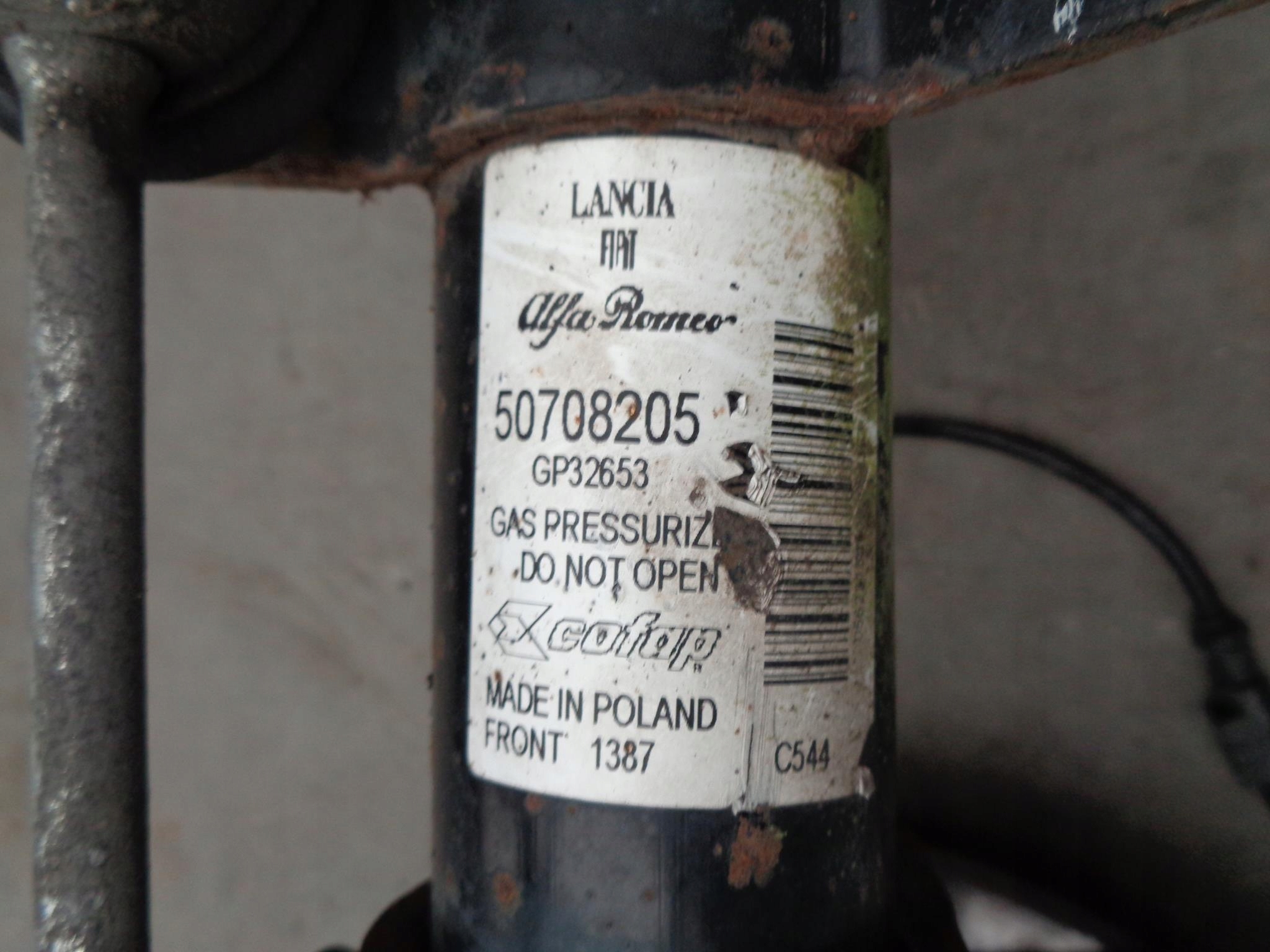 поворотный кулак, цапфа BRAVO 2 II 1.9 8V левый