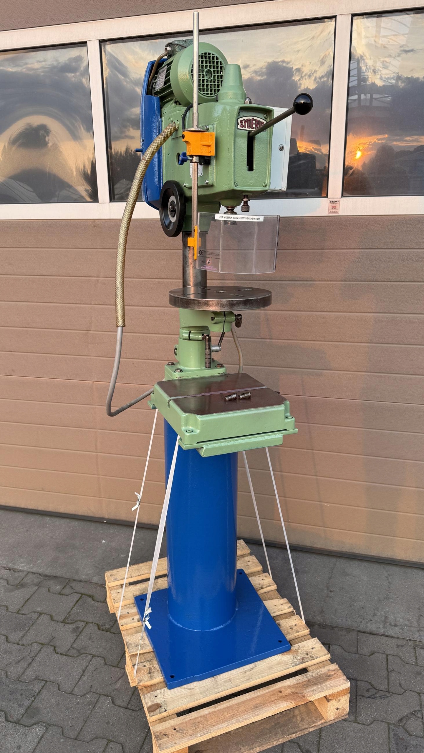 Резьбонарезной станок Колонковый Сверлильный станок Syderic C-12