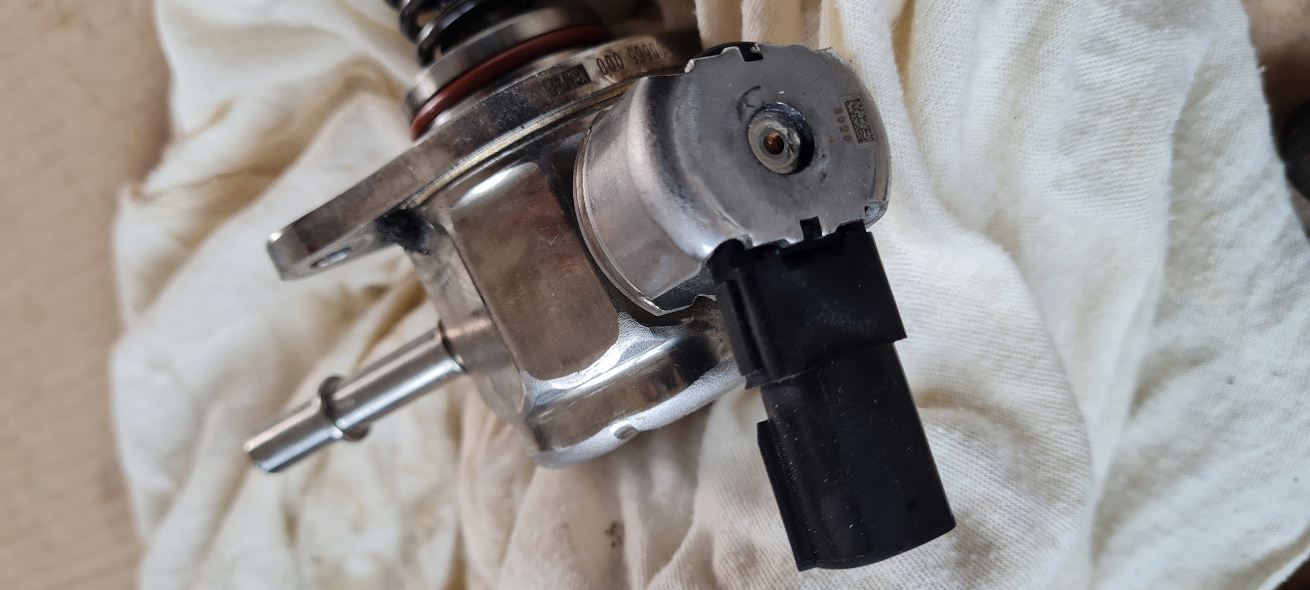 MUSTANG VI LIFT GT pump feed pump 5.0 V8 JR3E-9D376-BD