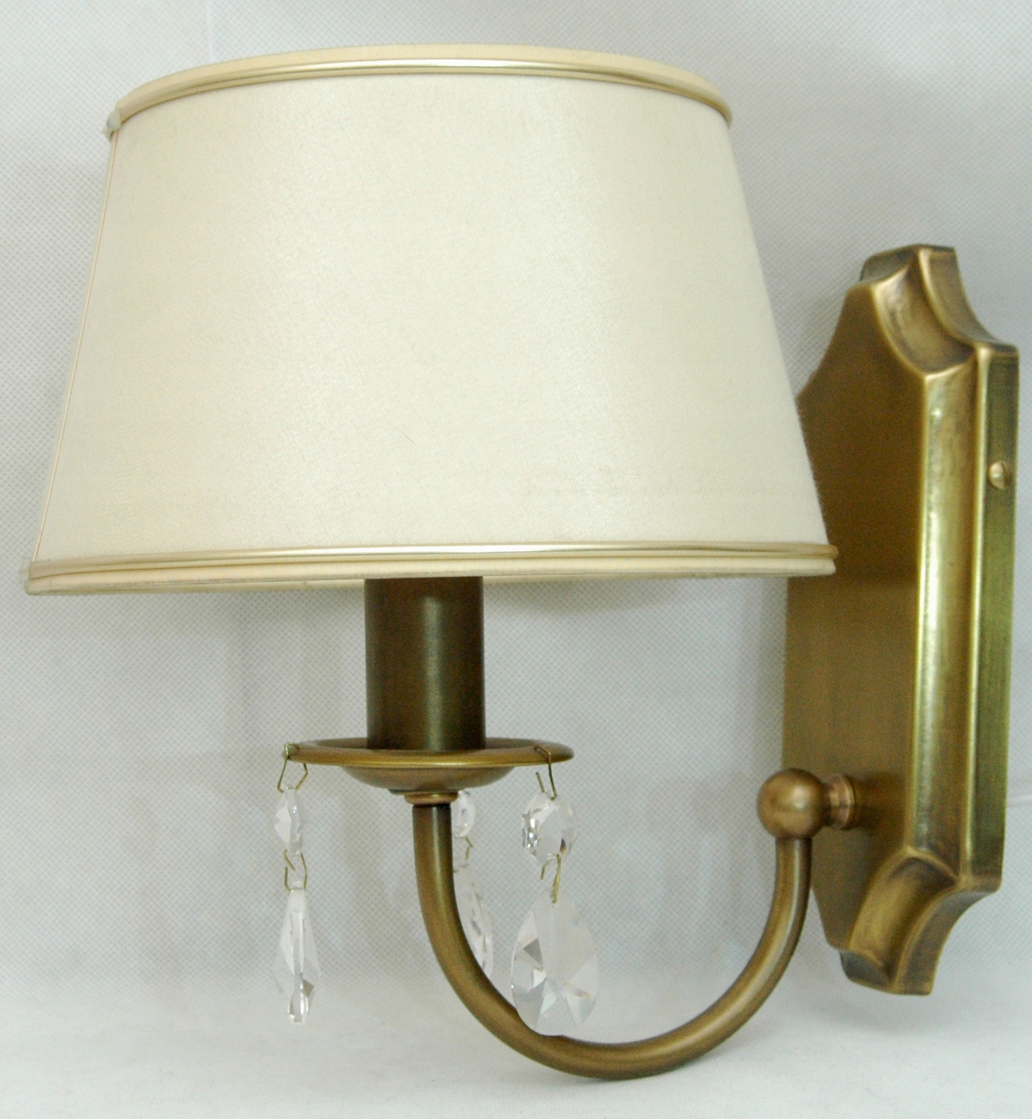 Mosadzné nástenné svietidlo, nástenná lampa z mosadze