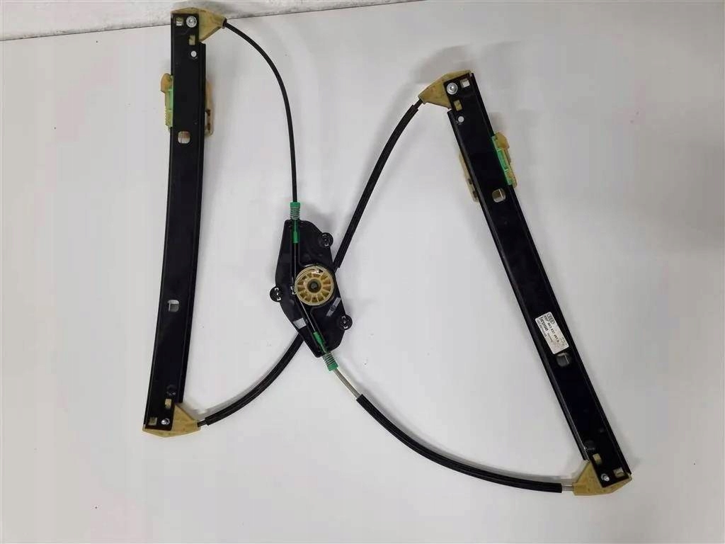 window regulator electrical front left side Audi A4 B8 facelift 2013
