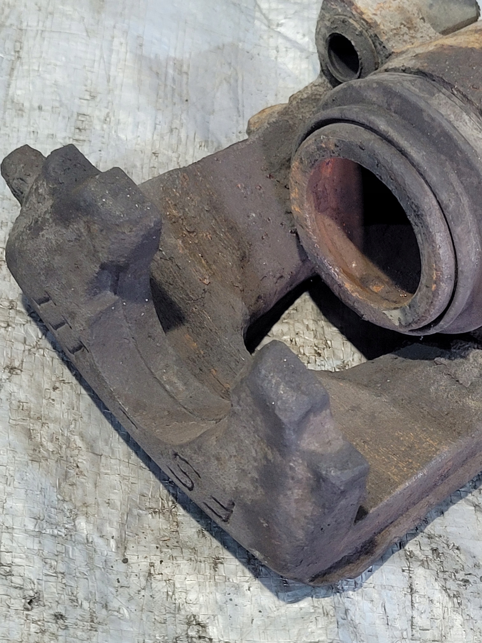 caliper brake right front VOLKSWAGEN GOLF IV 4 1.6B 99r.