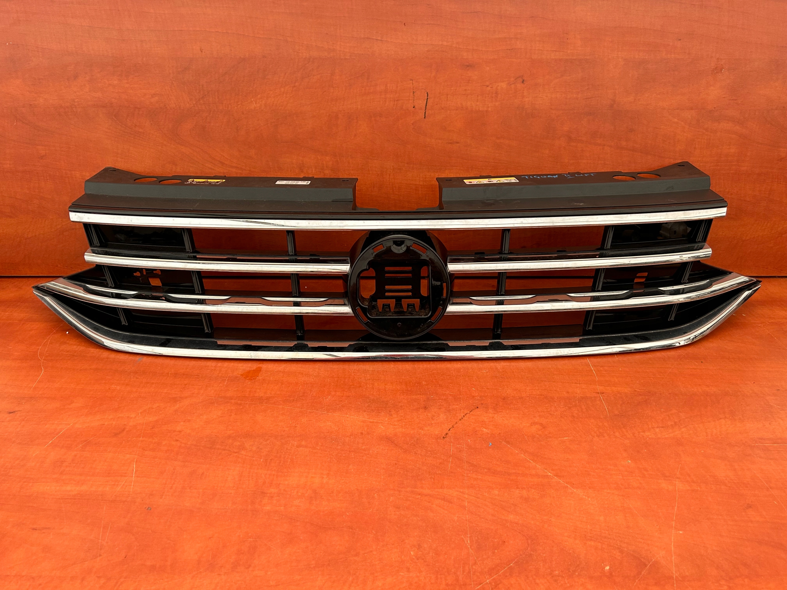 VW Tiguan Kühlergrill FRONTGRILL Kühlergitter 5NA853651BF - Thumbnail 1