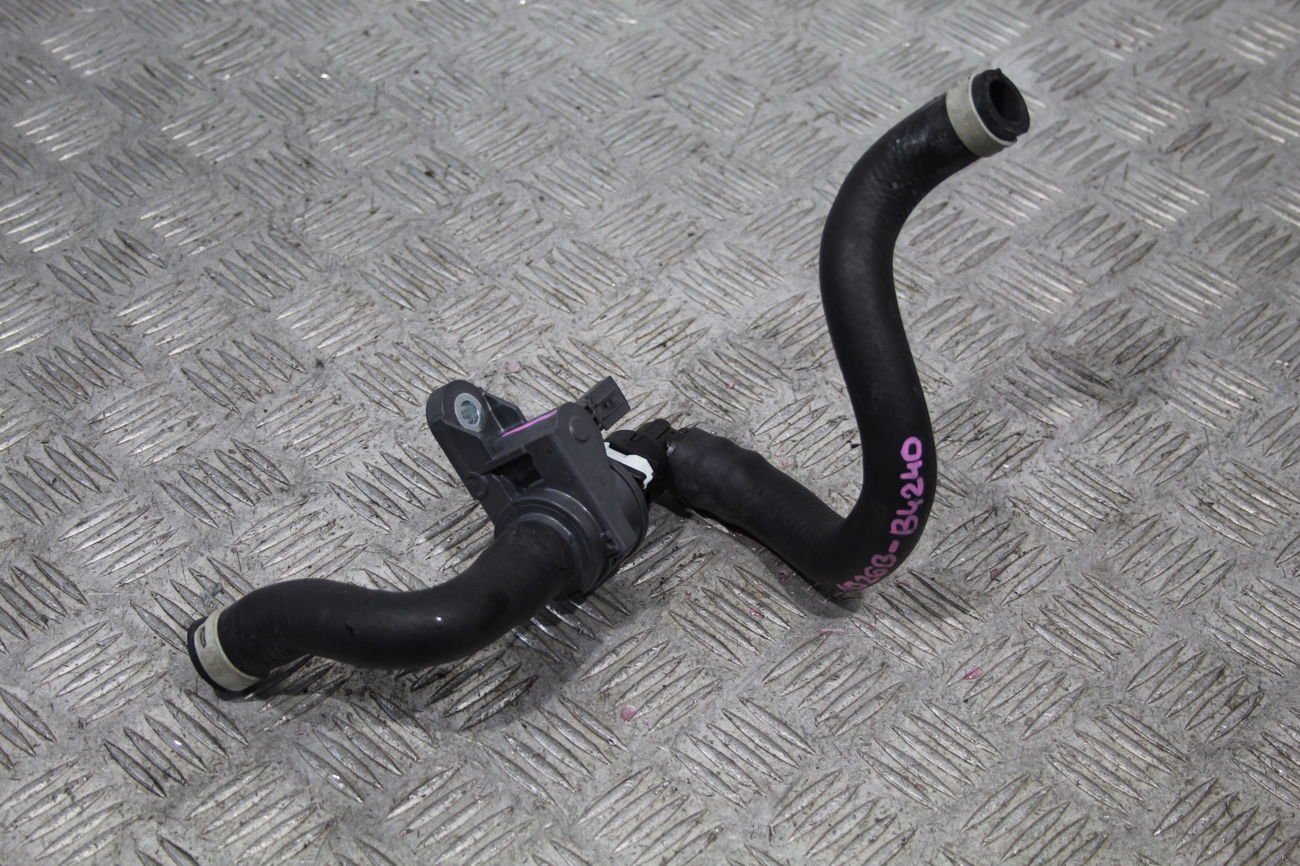 VENTIL PUMPA VODE TOYOTA RAV4 V 5 1D26B-B4240