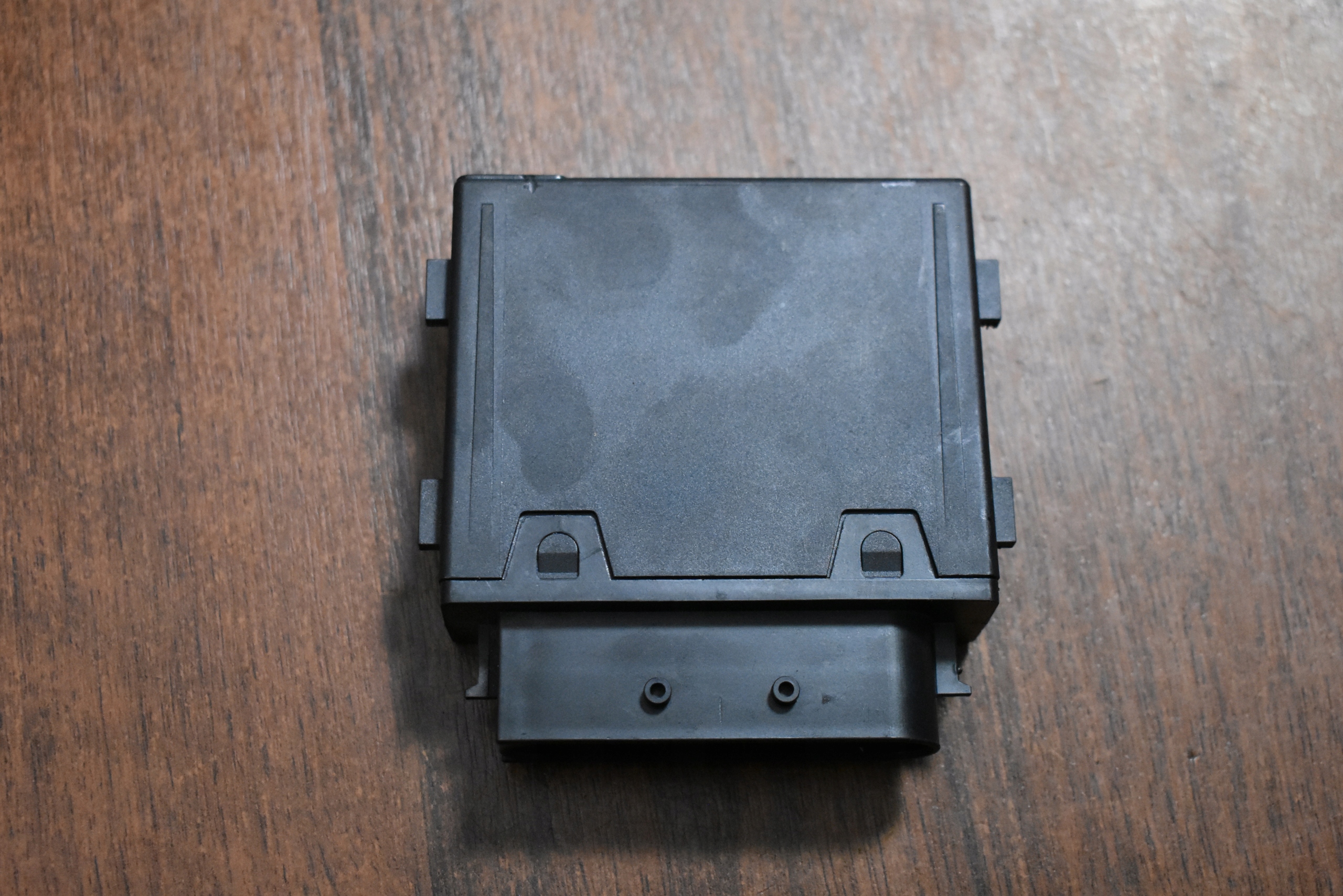 IDEALNY Module POMPY Carburant PORSCHE AUDI 1