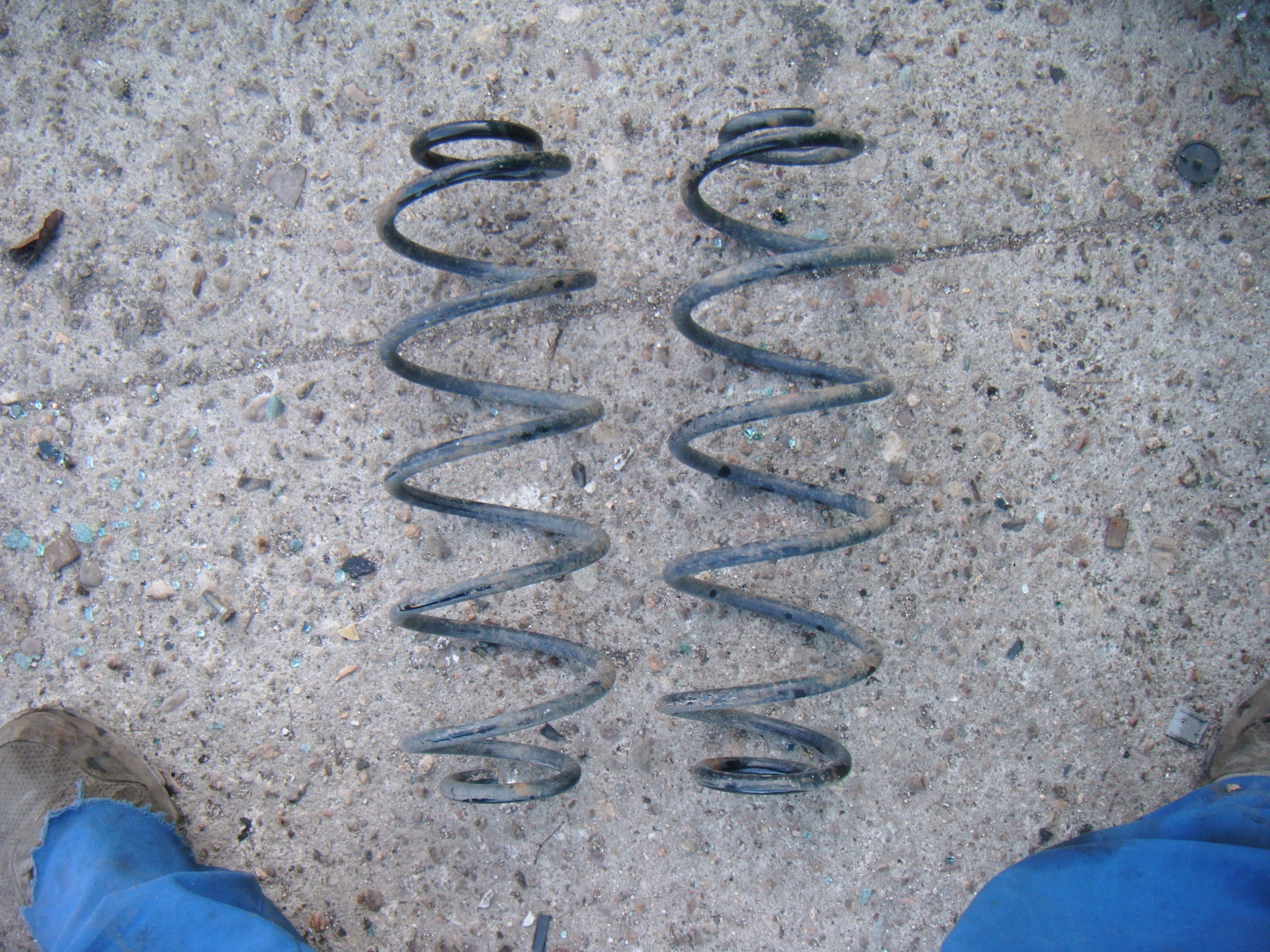 PEUGEOT 207 06-12 HB 3D SPRĘŻYNY ZAWIESZENIA TYŁ KOMPLET