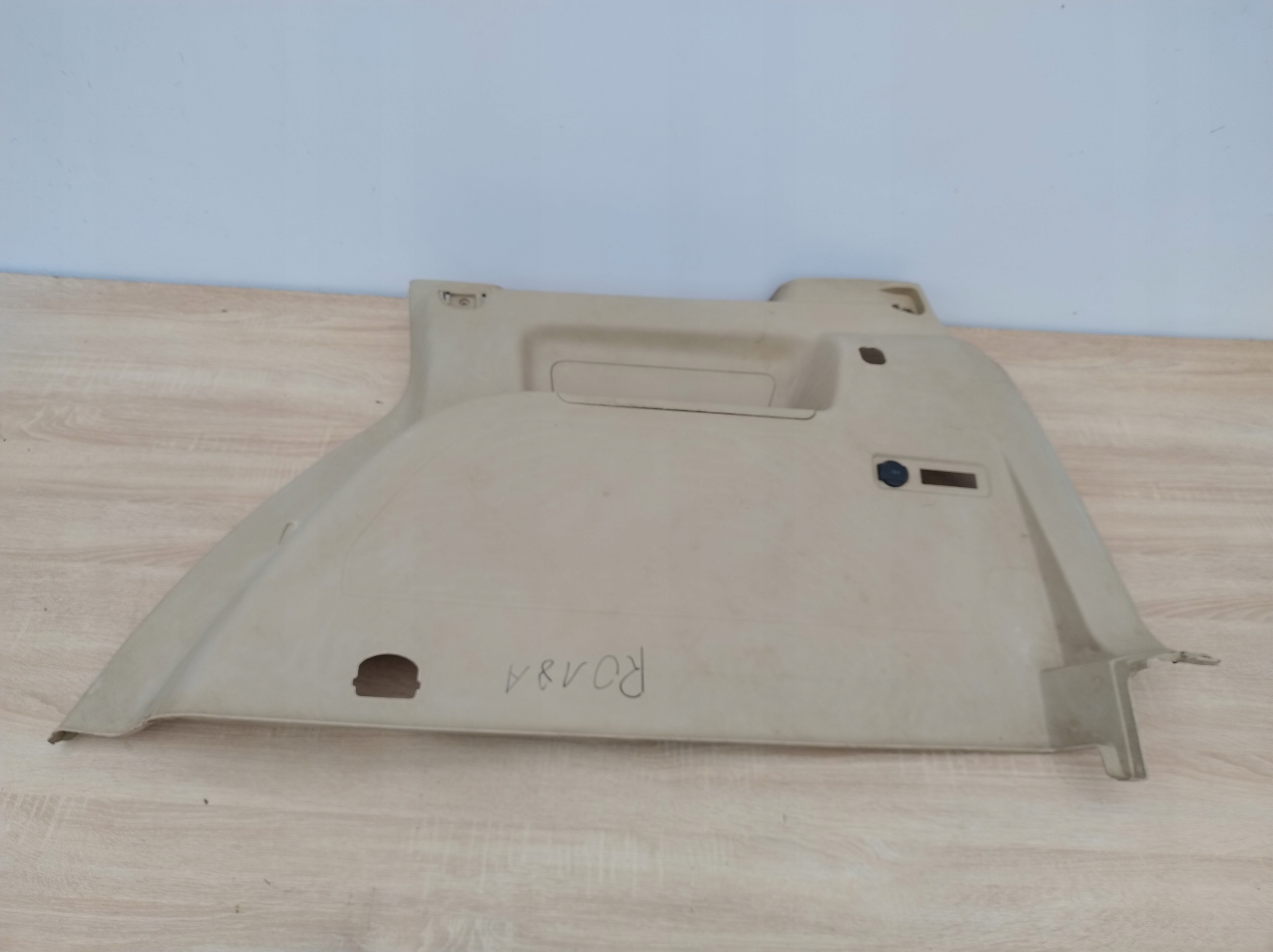 VW TOURAN right boot upholstery rear part 1T0867036 RO18A