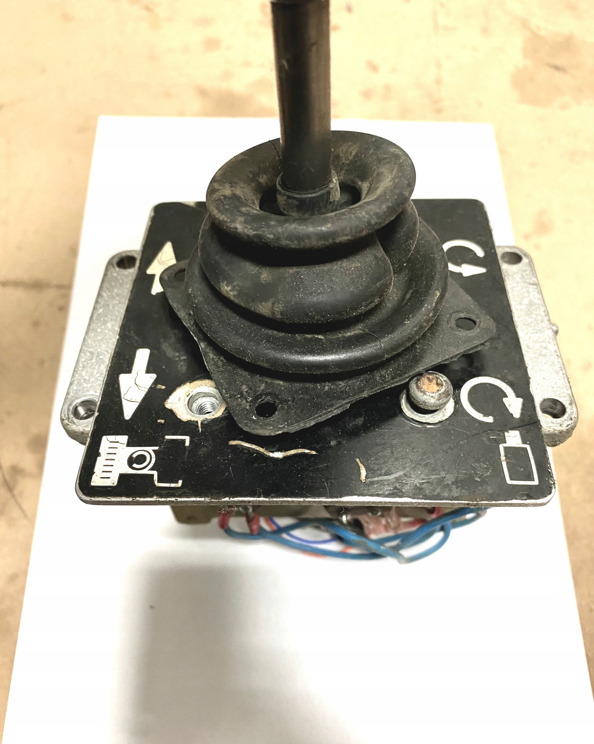 Joystick Marka maszyny Inna