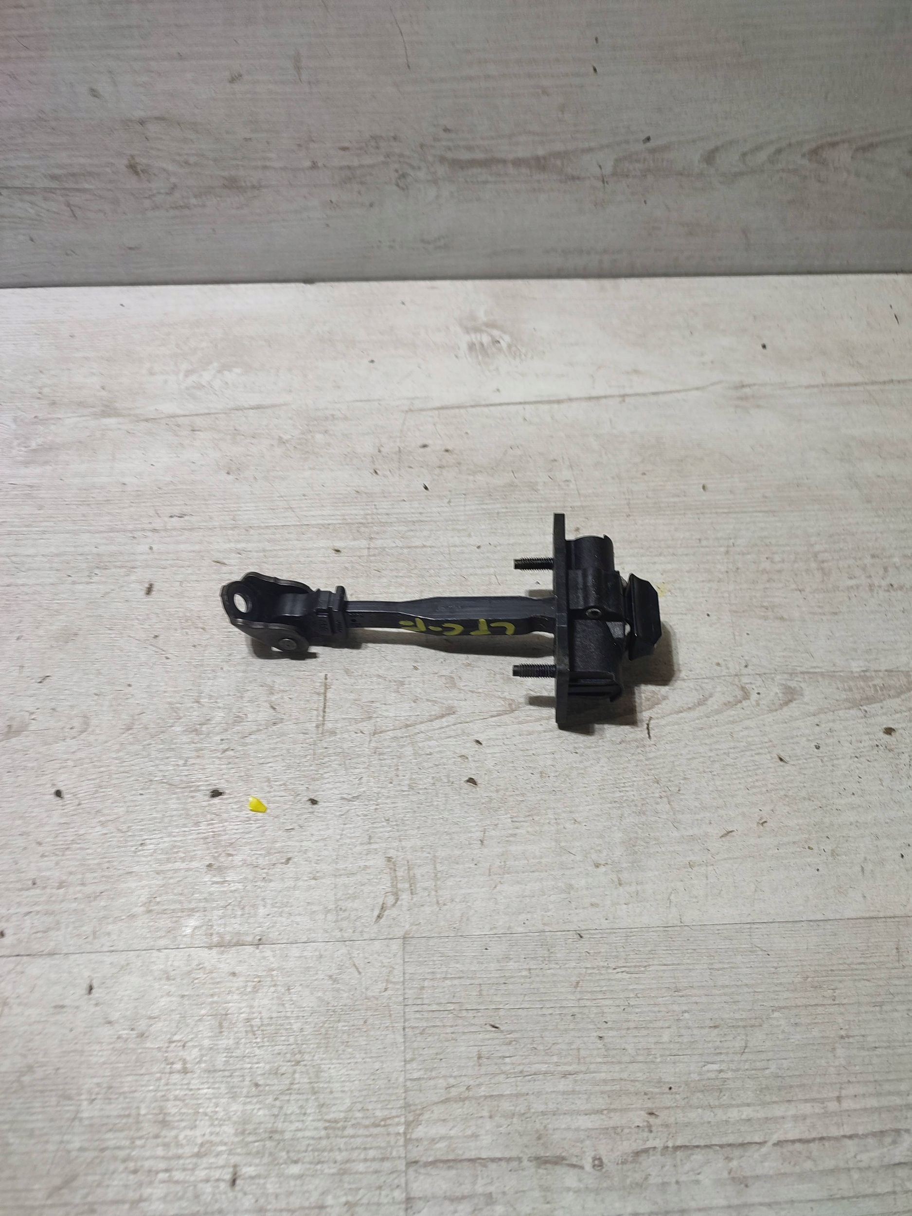 Opel Corsa F 2020 rear part side left limiter door
