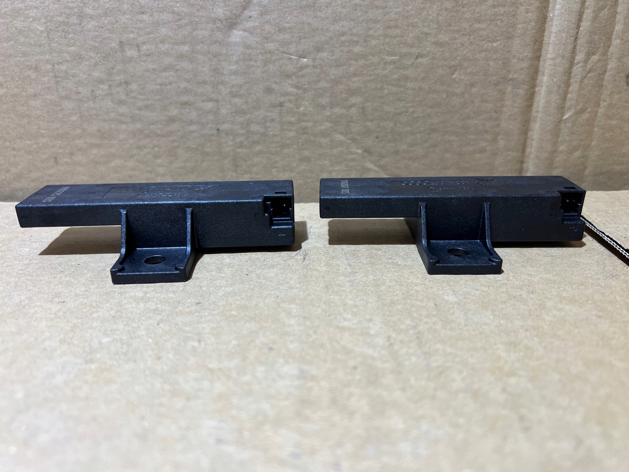 AUDI Q5 80A Module Unité de contrôle Amplificateur Antenne KESSY 80A907247