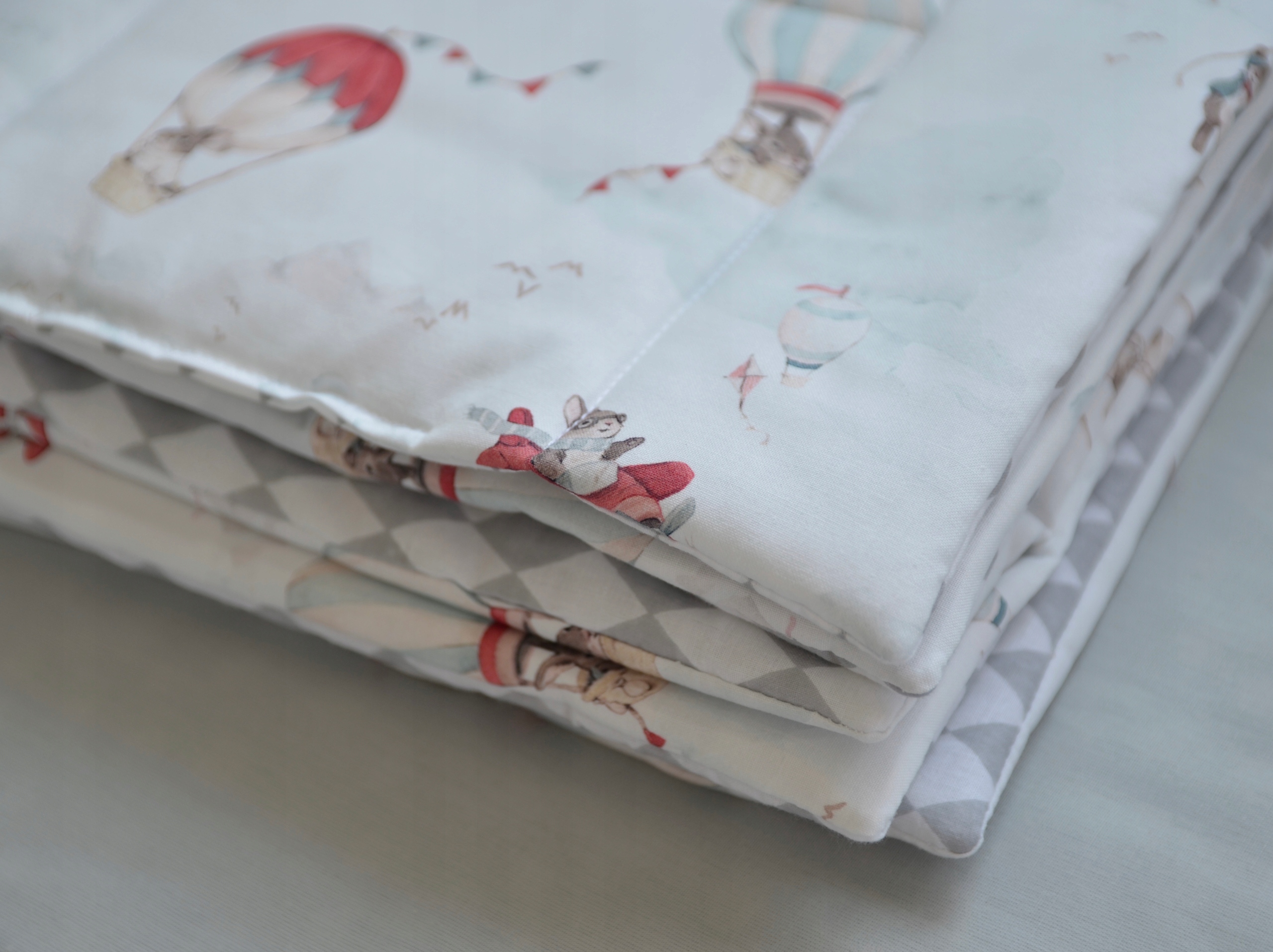 POŚCIEL Z WYPEŁNIENIEM DO WÓZKA/KOŁYSKI W BALONY Szerokość poduszki 35 cm