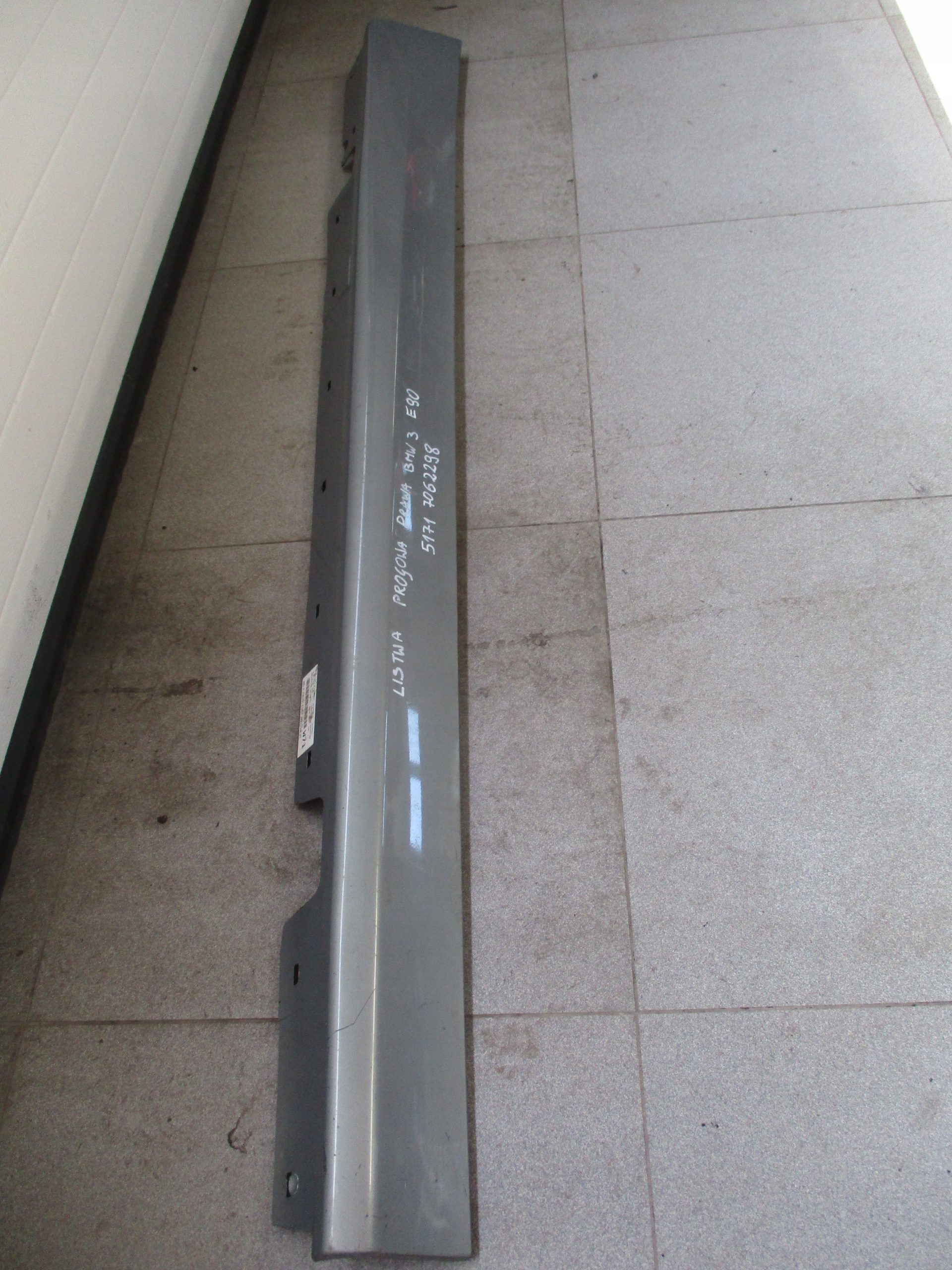 moulding threshold right BMW 3 E90 ,E91 51717062298