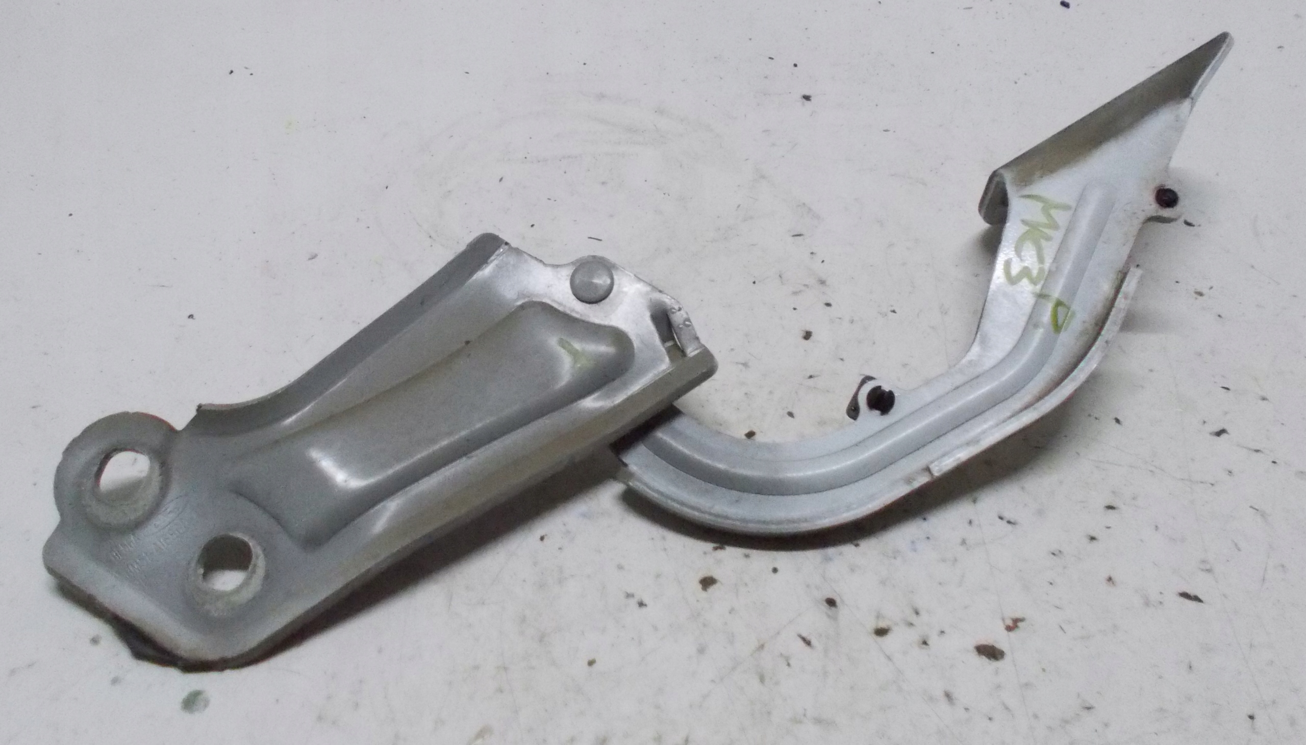 FORD FOCUS MK3 2.0 TDCI 13R hinge bonnets right BM51-A16800-AD