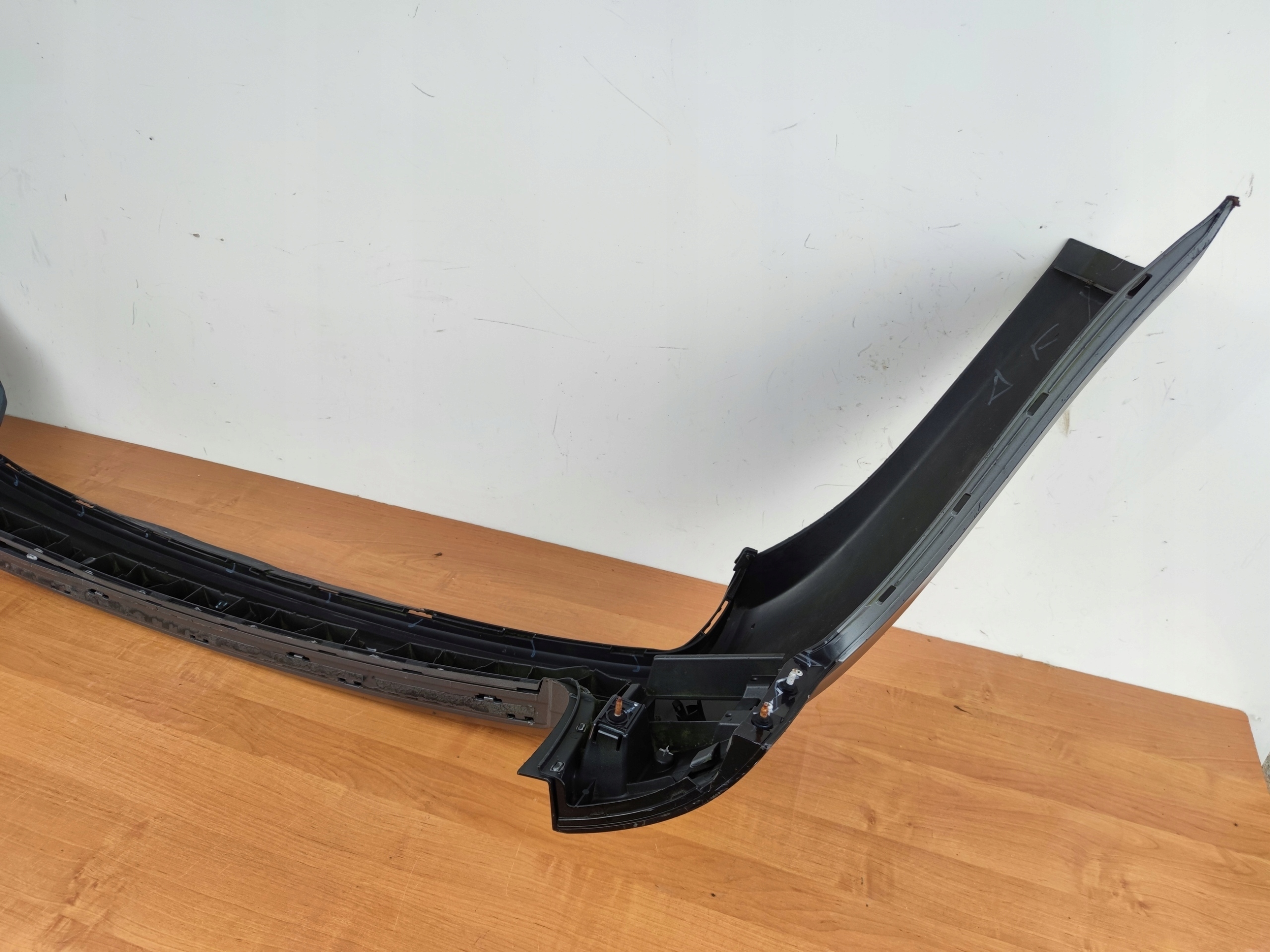 AUDI A6 C6 4F ALLROAD bumper rear part rear below PDC