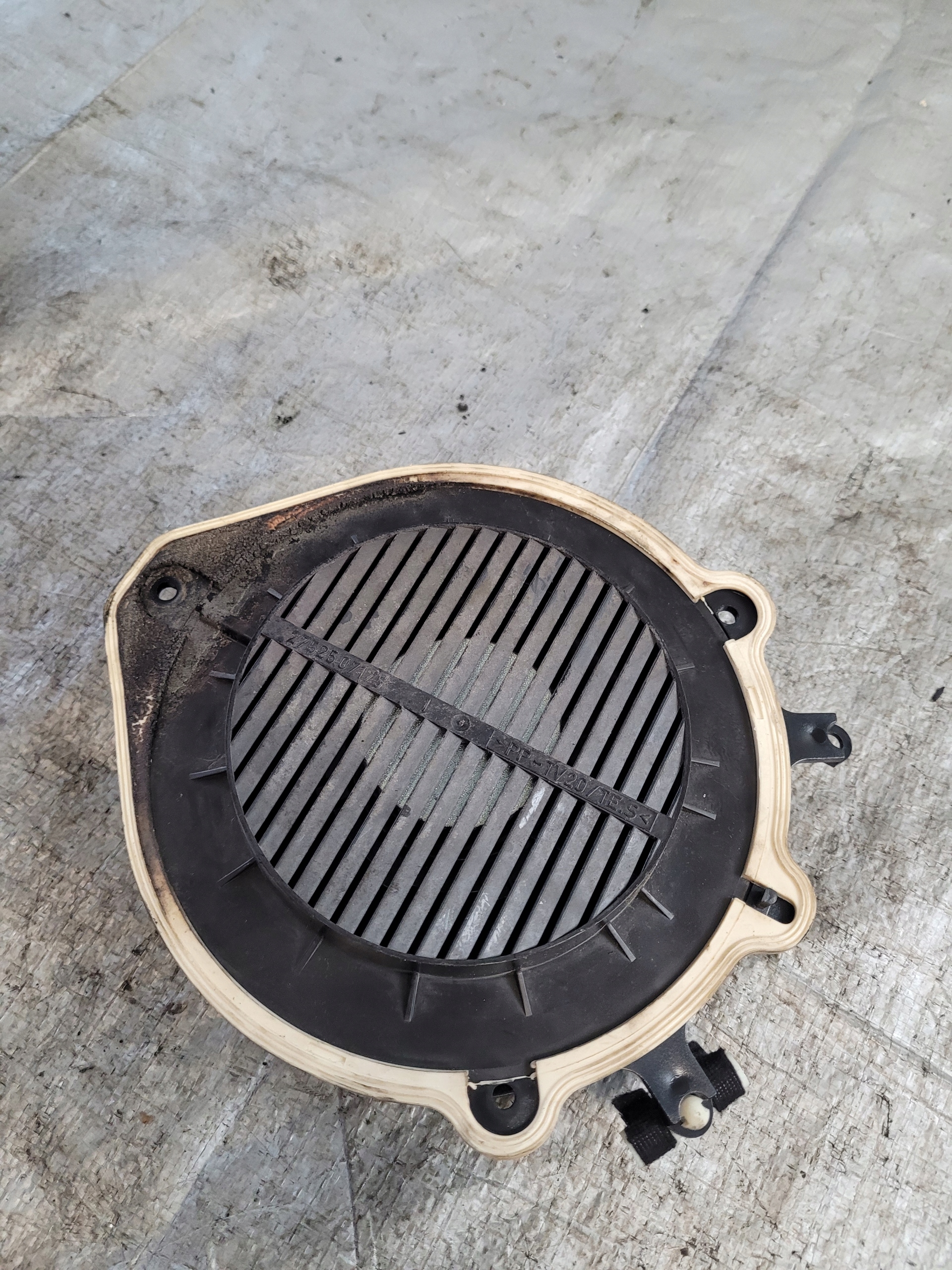 speaker door OE 8E0035411 AUDI A4 B6 03r.