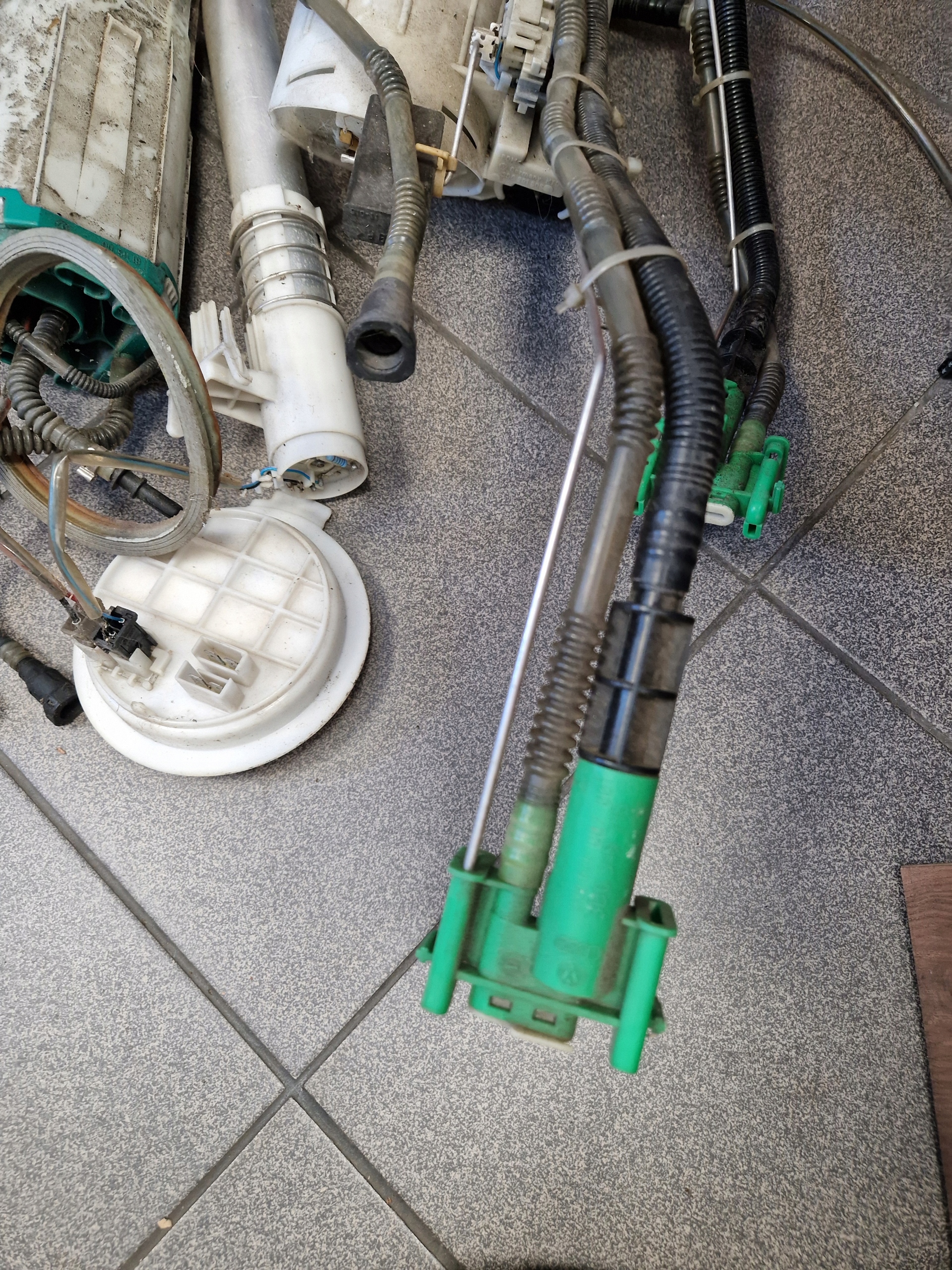 feed pump POMPY POMPKI VW PHAETON 5,0TDI