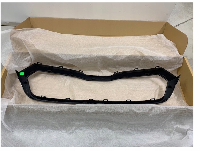 LISTWA CZARNA ATRAPY GRILLA SKODA OCTAVIA 4 IV Color black