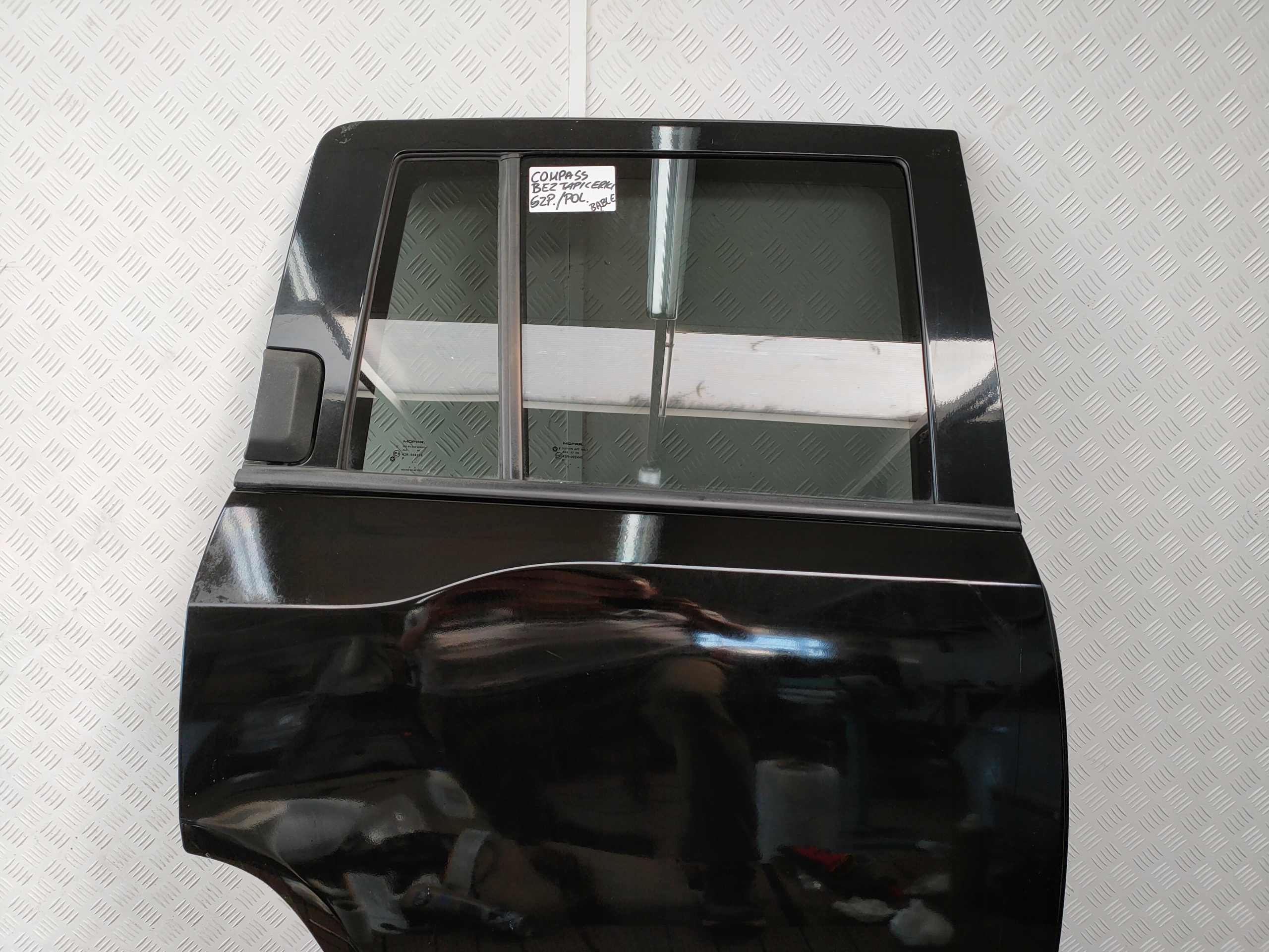 JEEP COMPASS LIFT 11-17 door rear. right complete rear part colour black