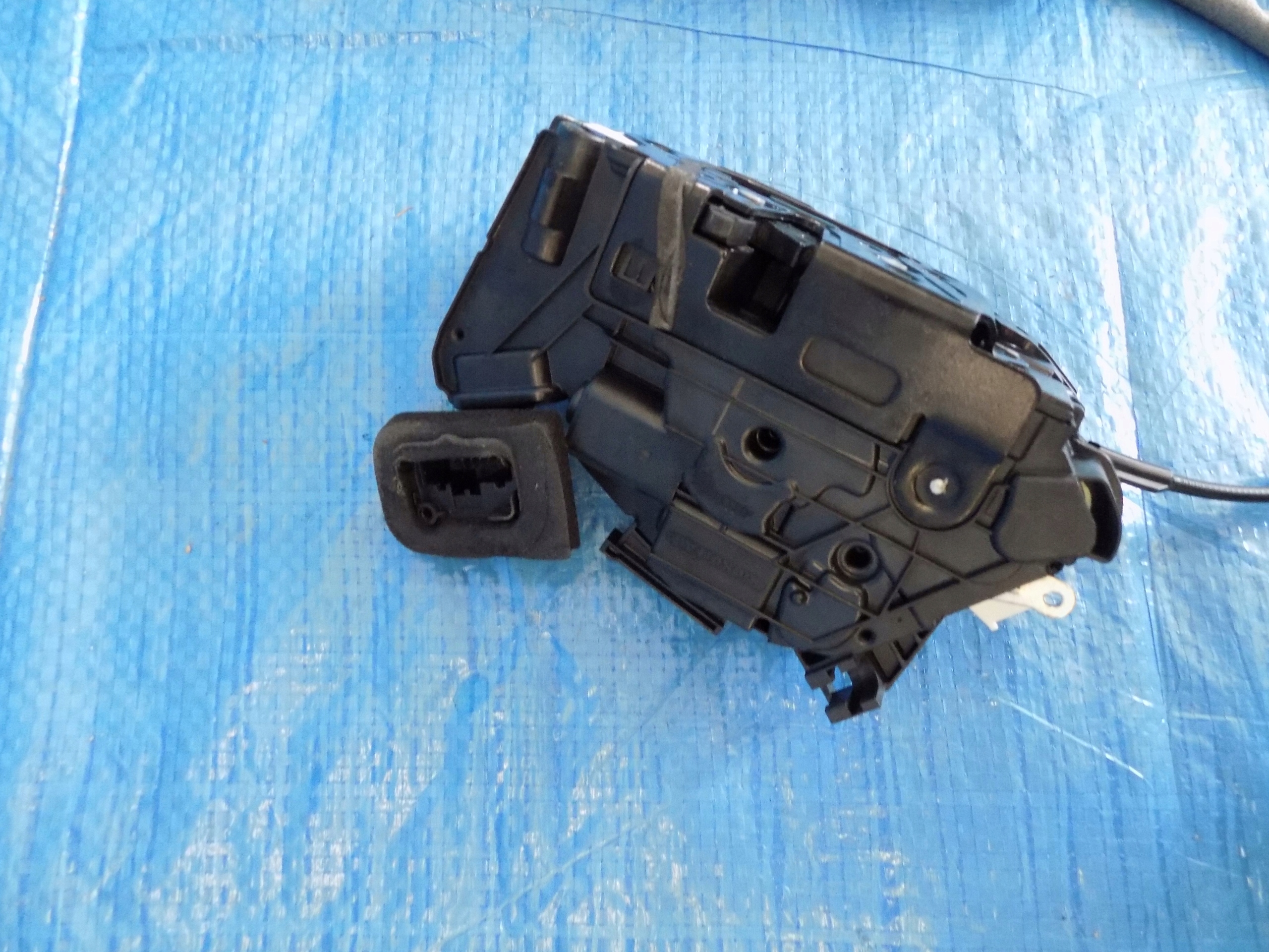 handle lock right front VW GOLF VII 2.0 TDI 150KM