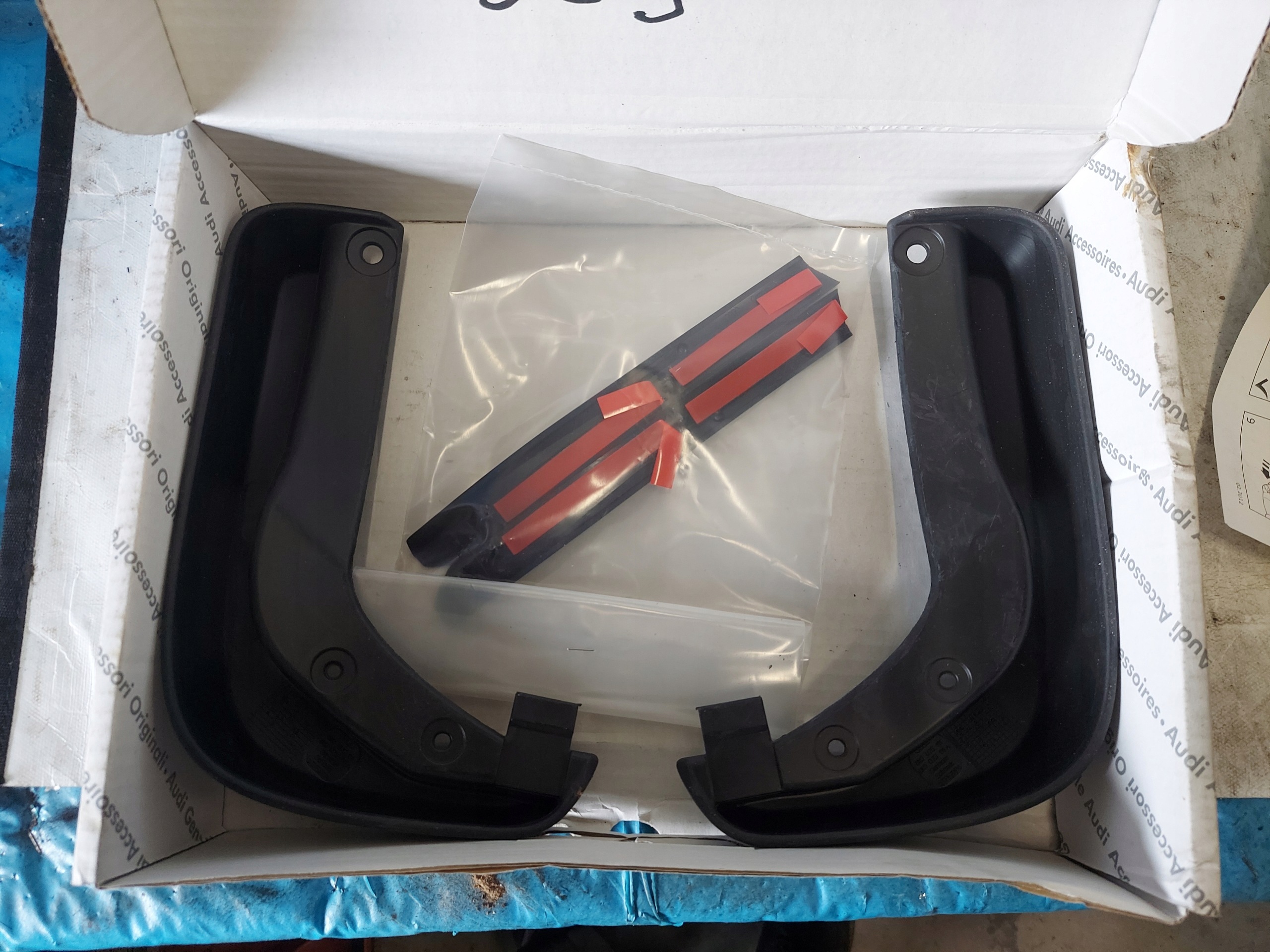mudguard flaps front A4 B8 8K 8K0075111A