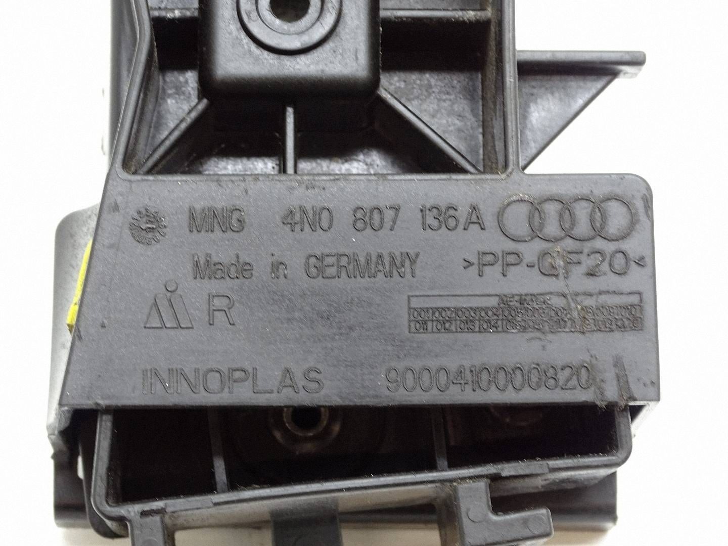 Console Support plaque Aile Droite Avant Avant AUDI A8 D5 4N 4N0807136A
