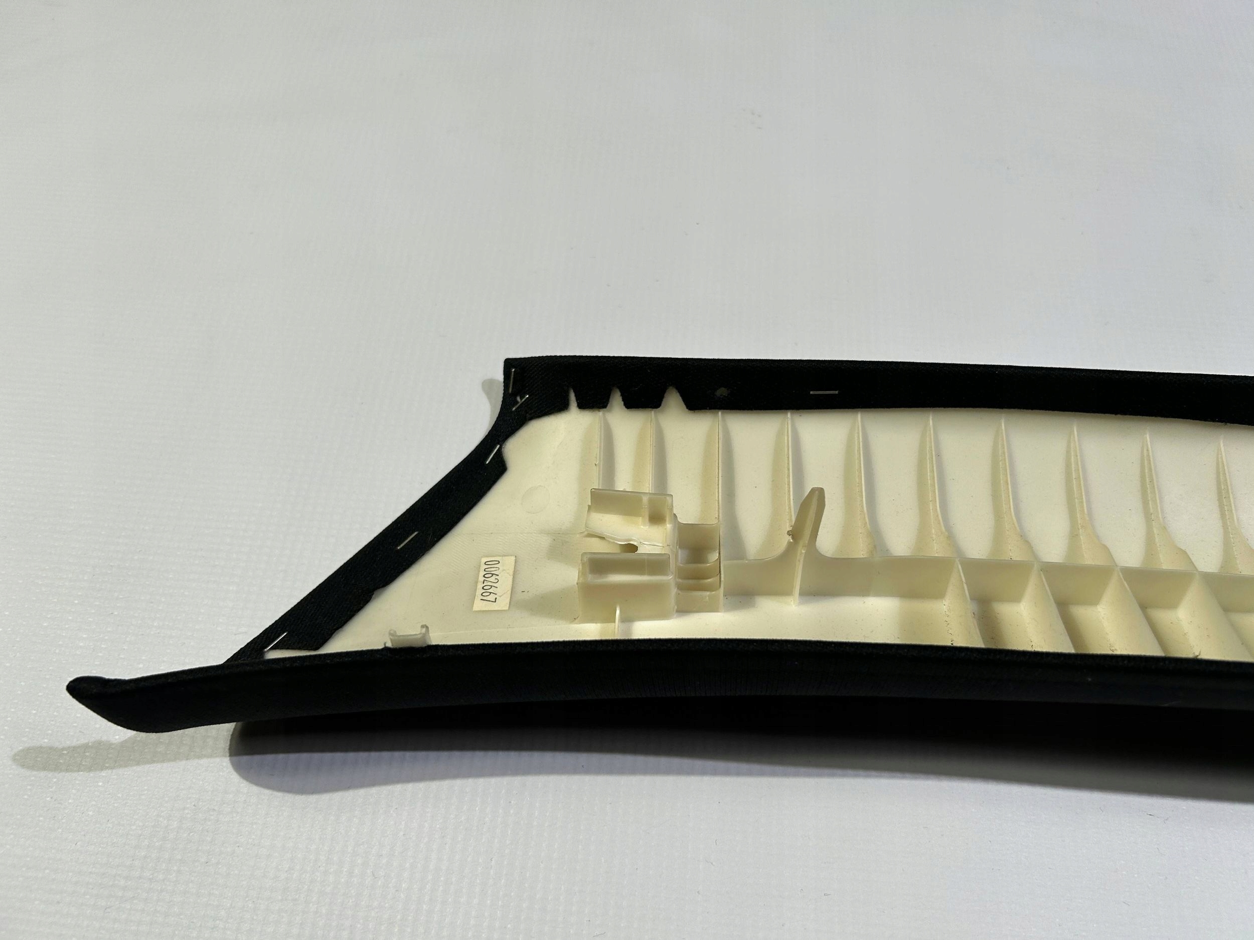 side cover panel slupka A right right Dodge Challenger 2015