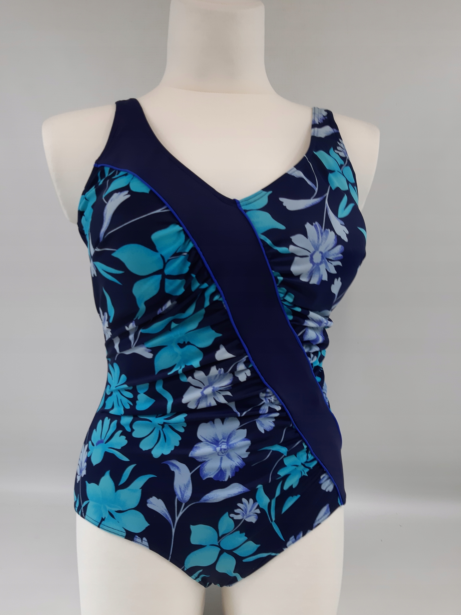 Kostium strój kąpielowy BARISAL r 48C Fason góry Biustonosz półusztywniany