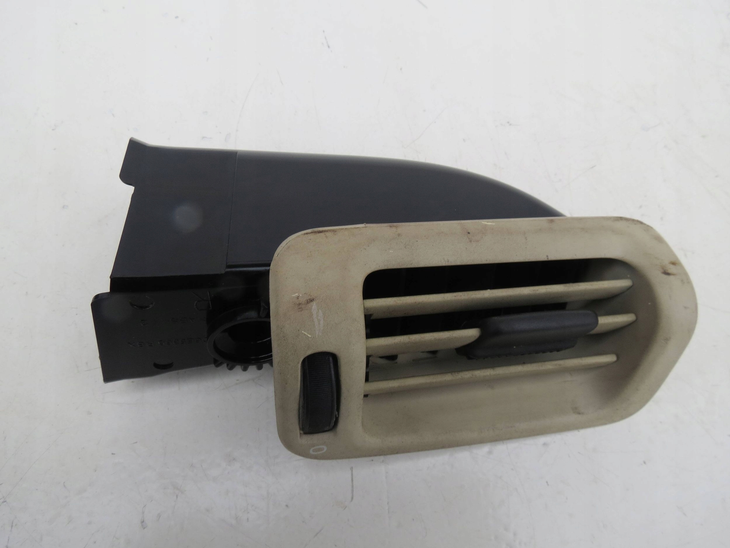 grid air conditioning devices right VOLVO V70 III 06E5365